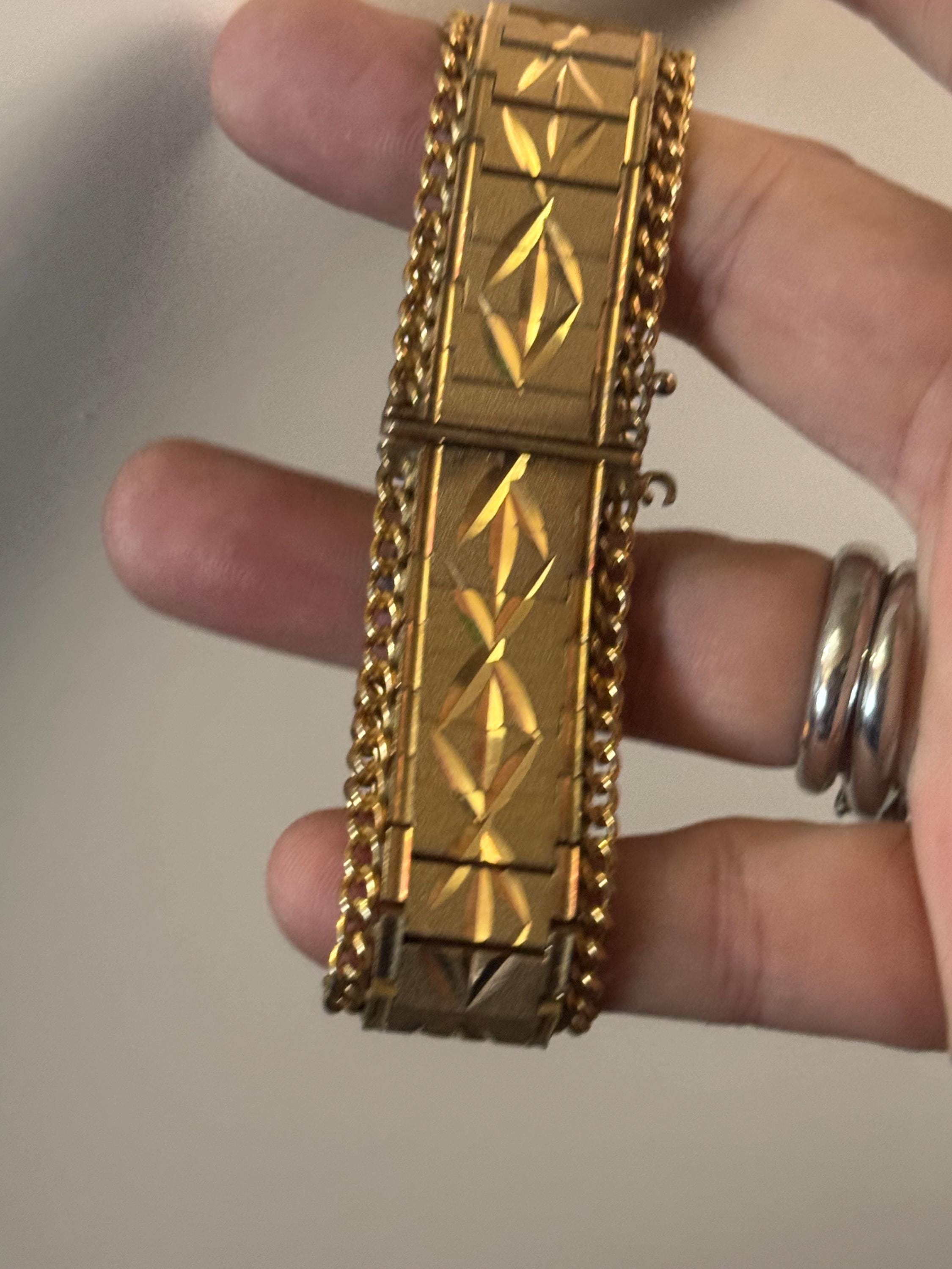 1970s articulated flat textured gold plated wide chain etched bracelet stamped MTL 7