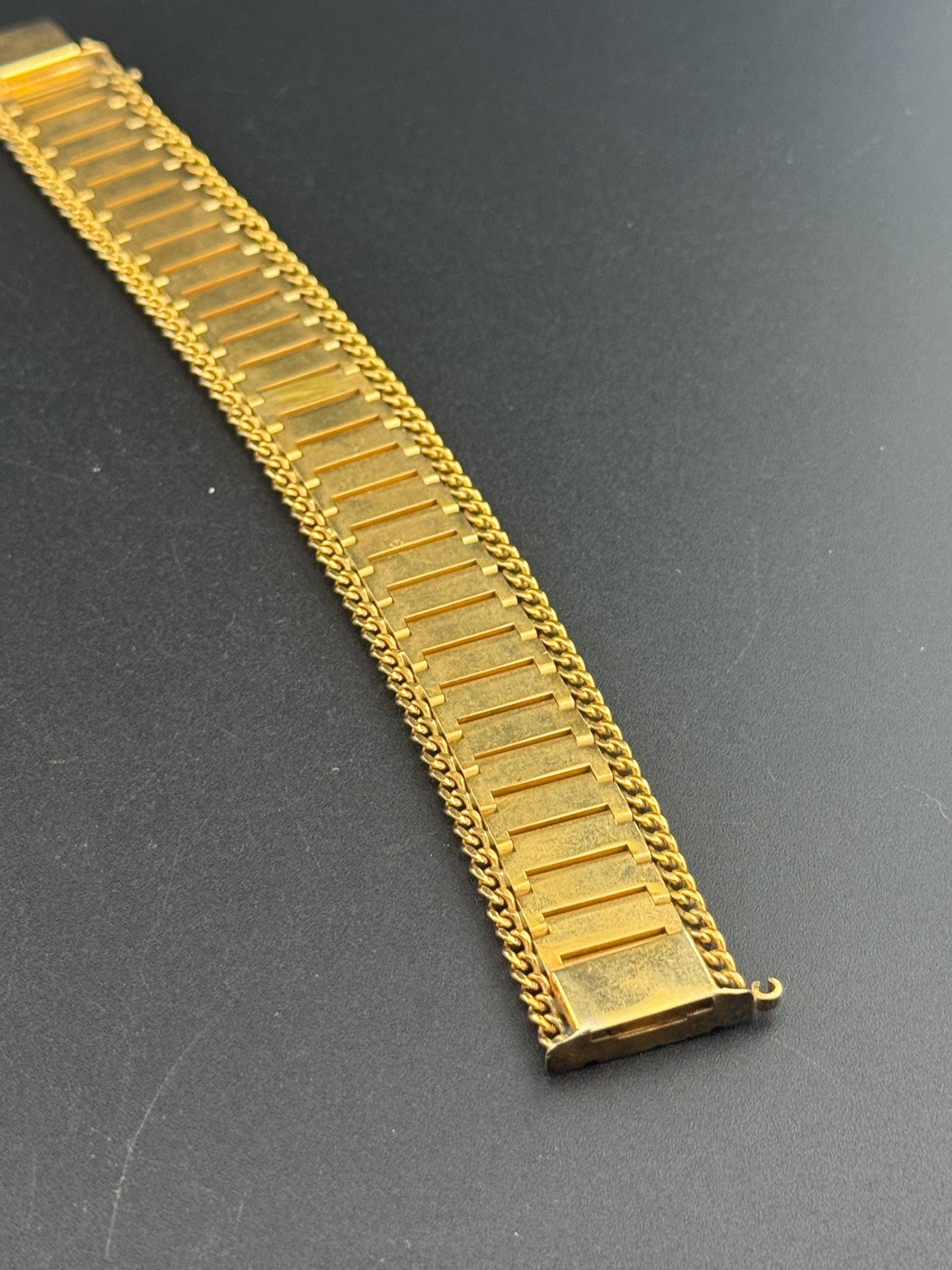 1970s articulated flat textured gold plated wide chain etched bracelet stamped MTL 7