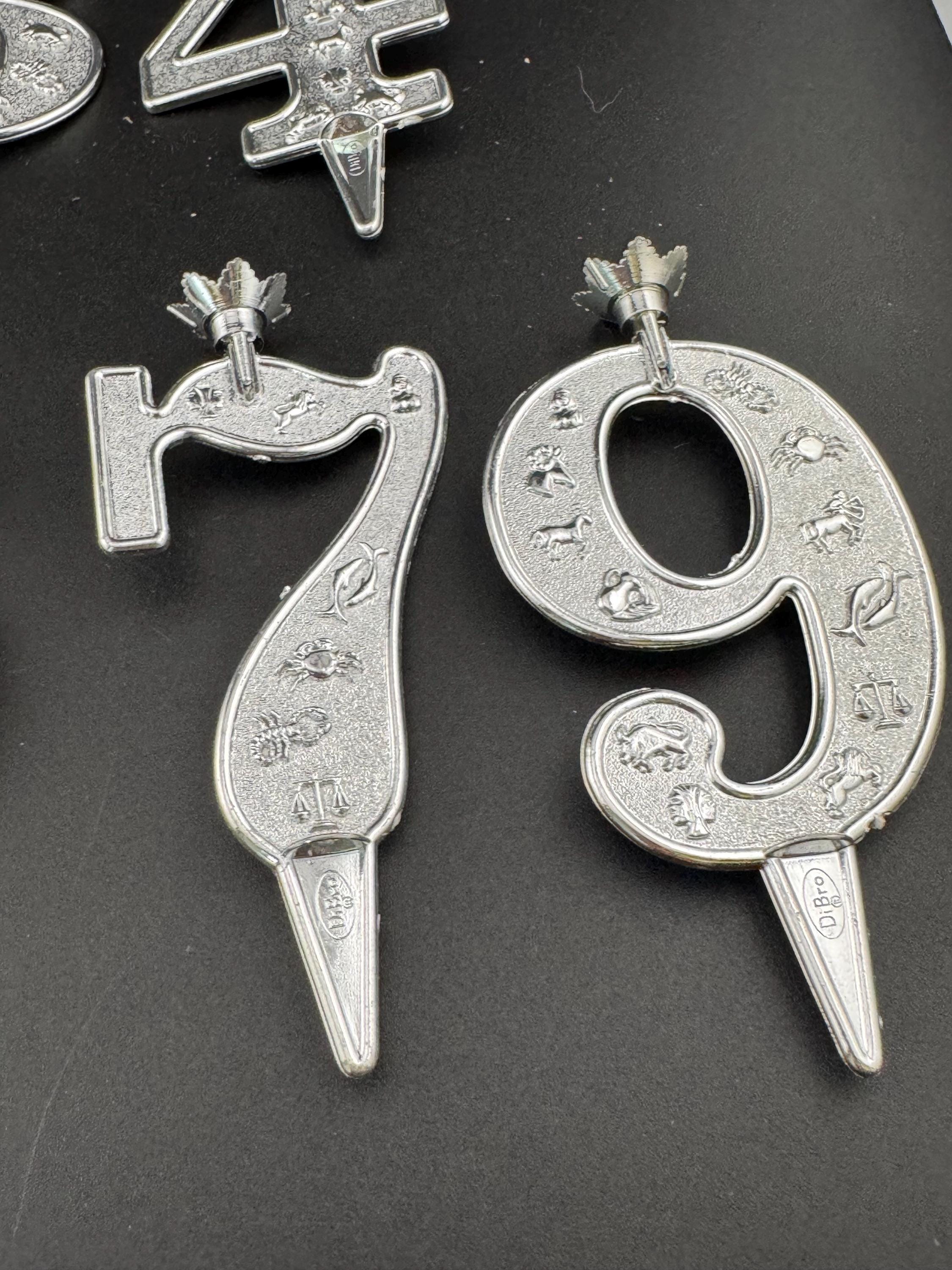 Silver Plastic Number Cake Topper Candle Holder: Birthday Anniversary