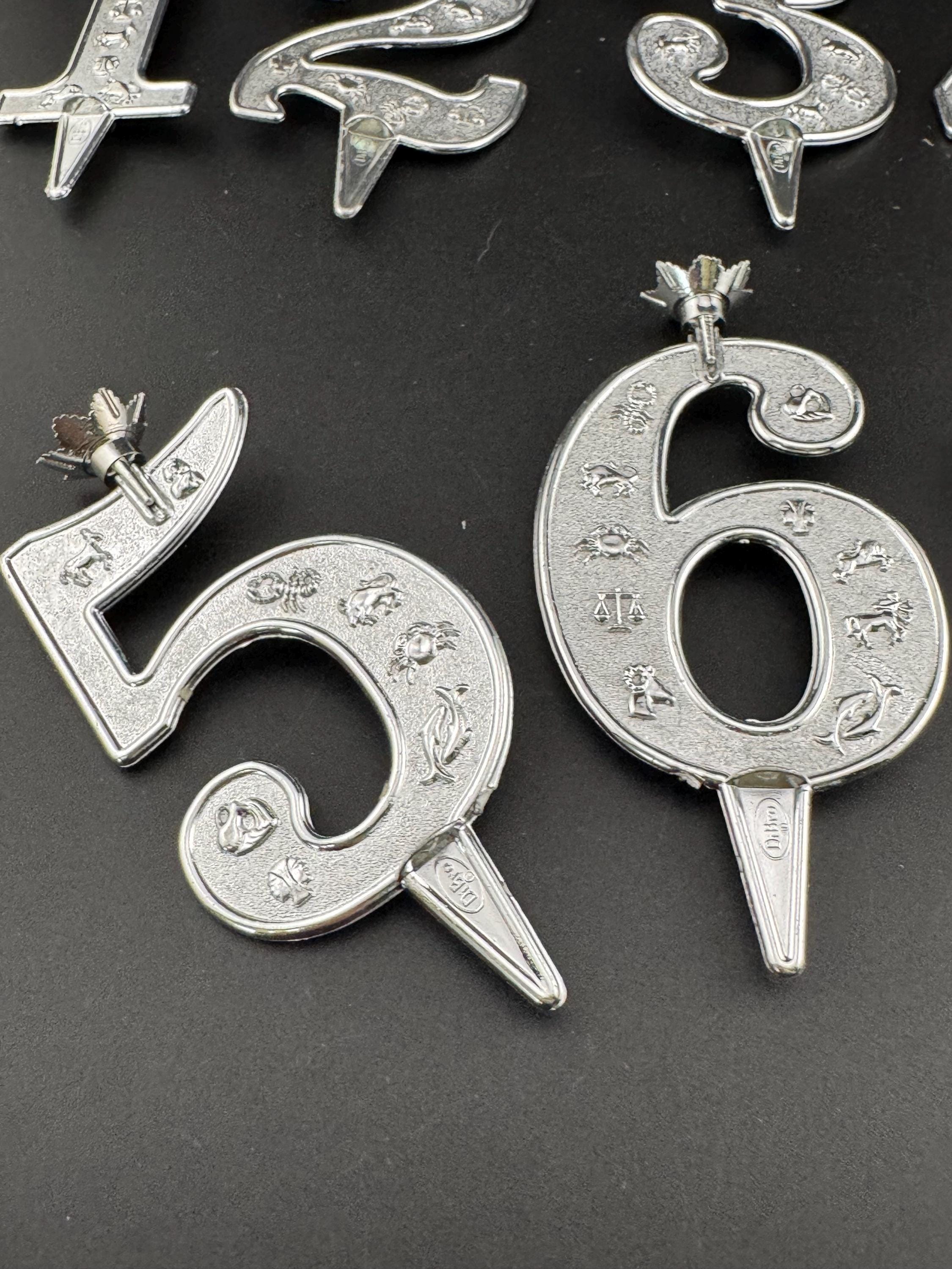 Silver Plastic Number Cake Topper Candle Holder: Birthday Anniversary