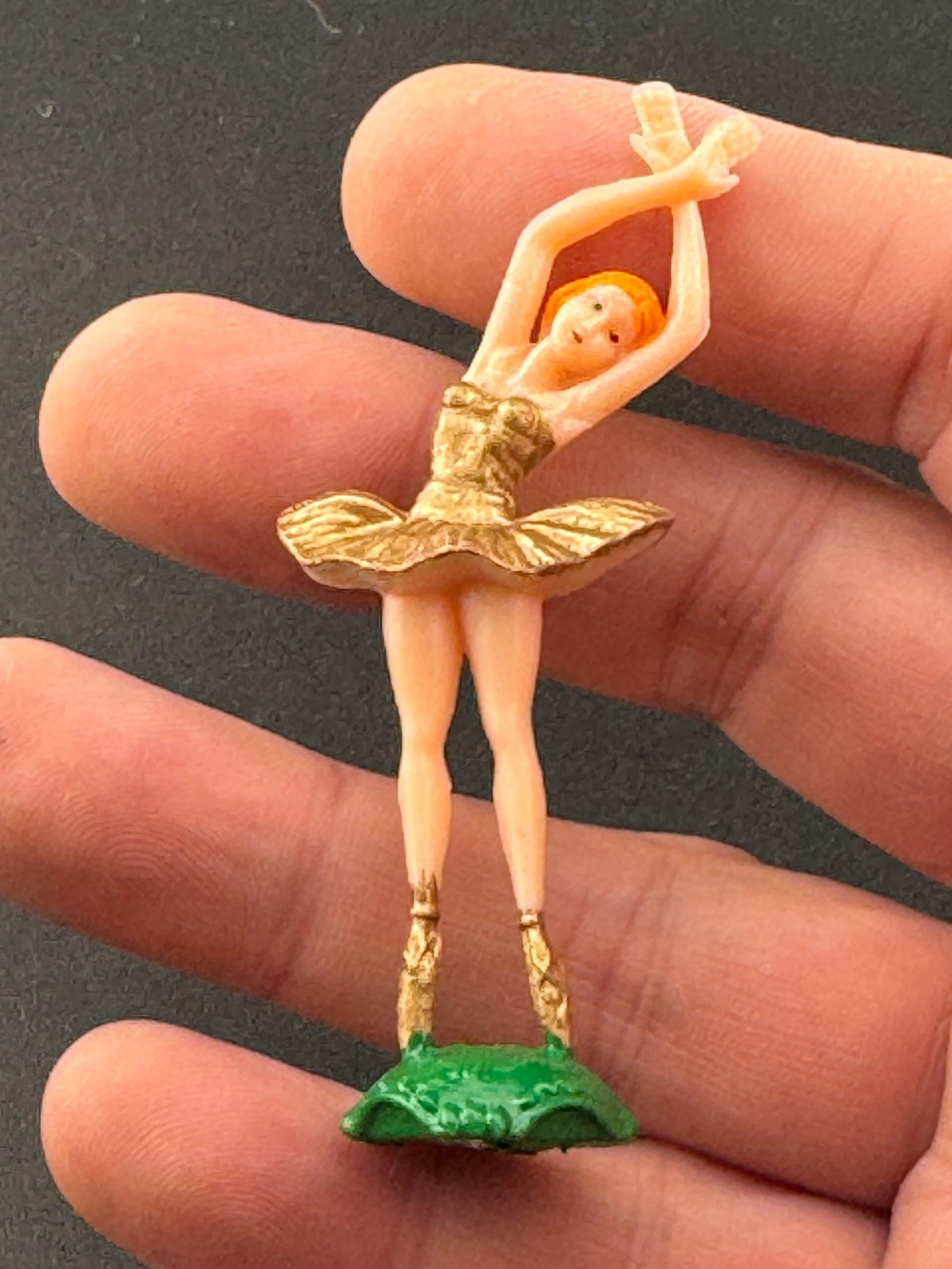 Vintage ballerina gold dress plastic Cake topper decoration old ballet dancer