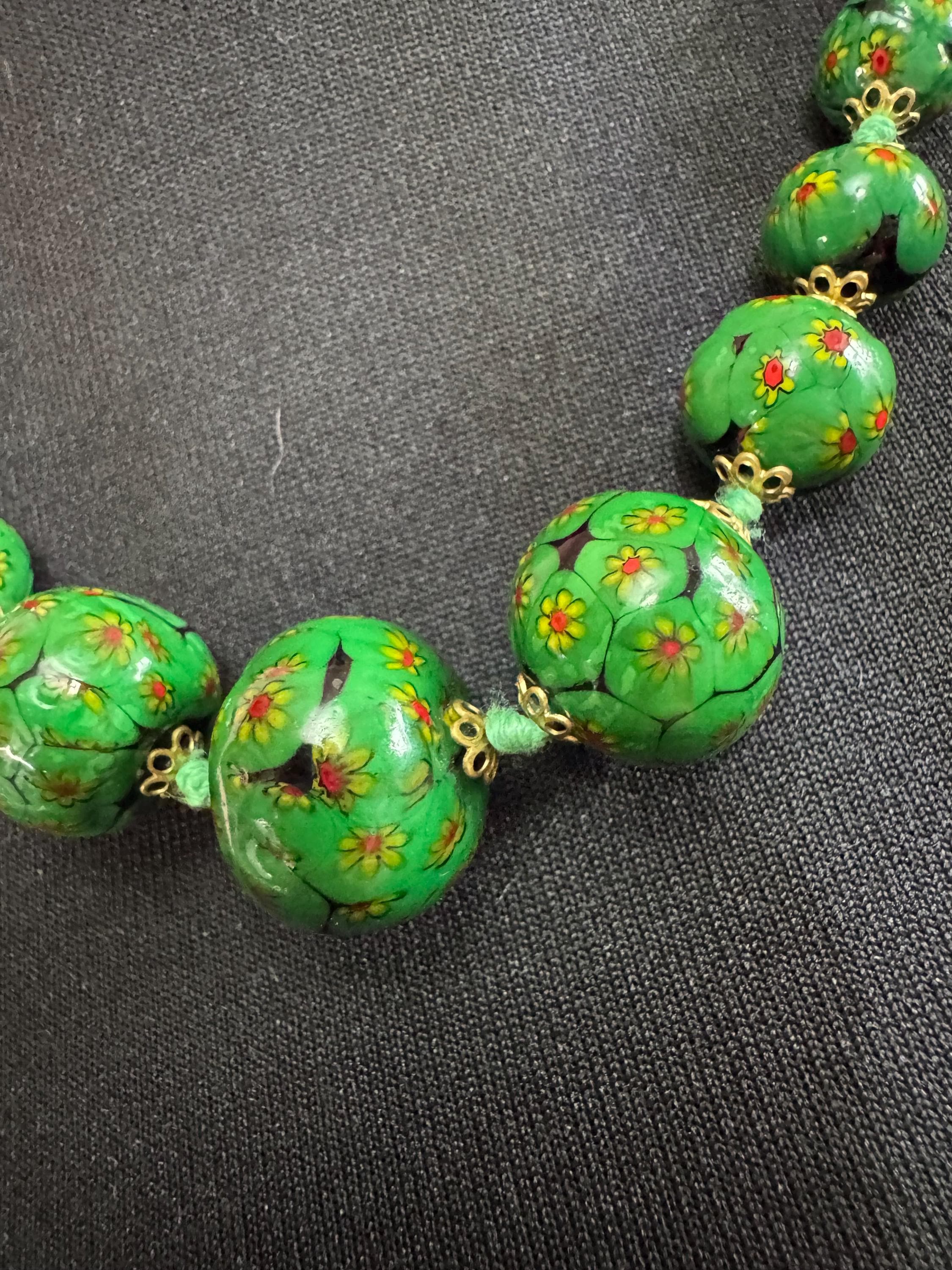 1970s Green Floral Beaded Necklace: Art Glass Ceramic, Magnetic Clasp