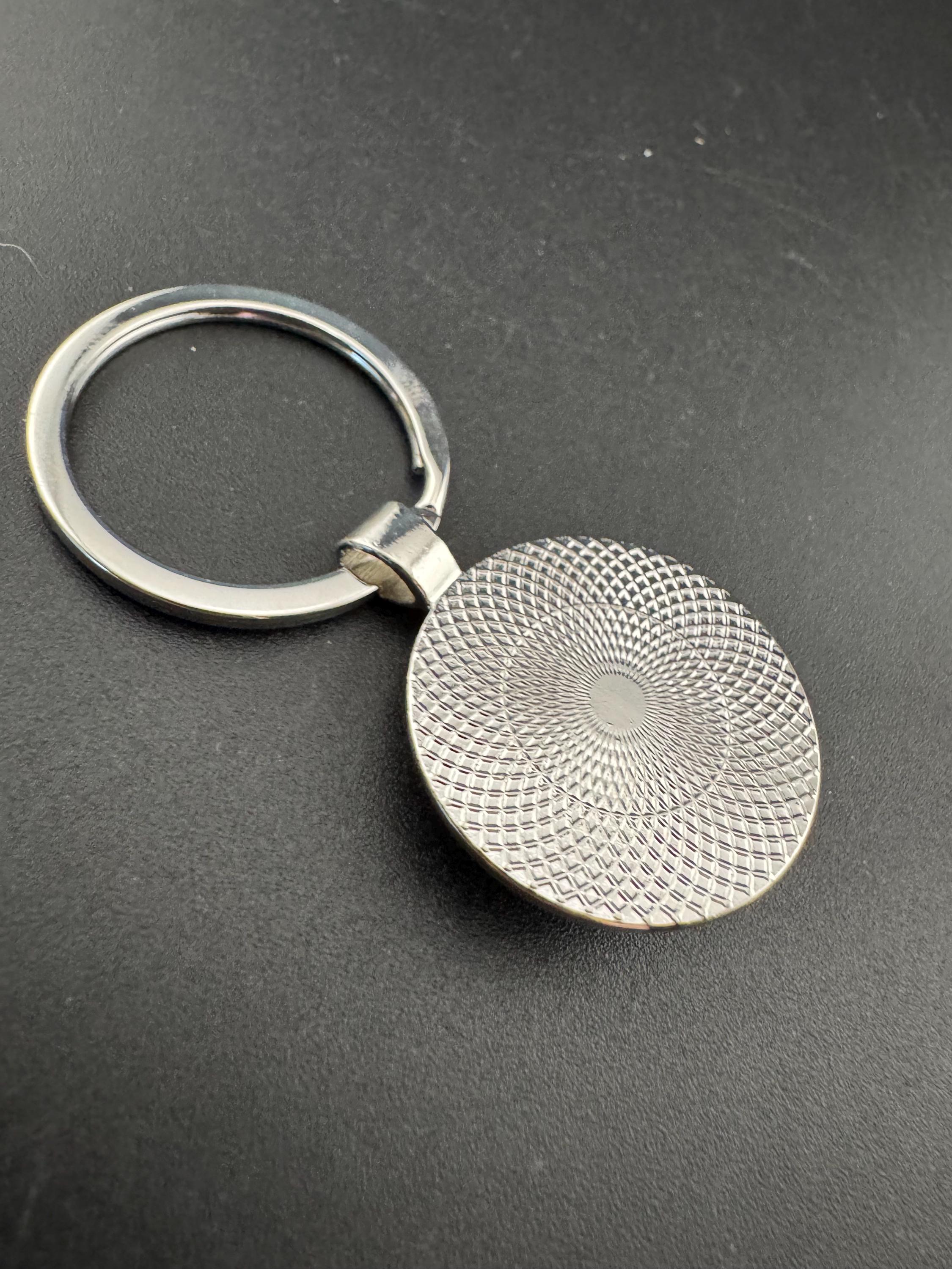 Summer nautical CRAB silver keyring, blue and orange seascape in a glass cabochon