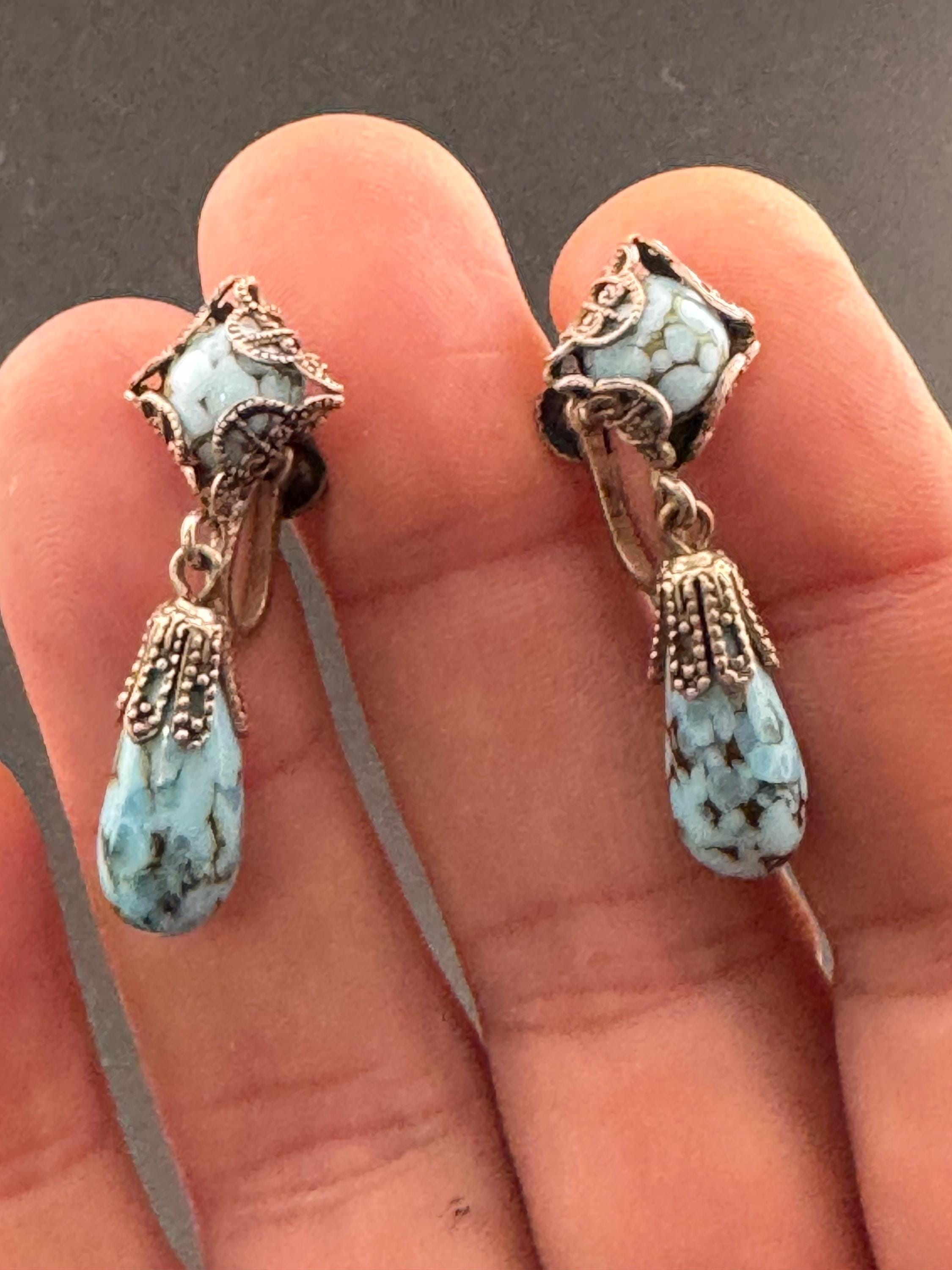 Vintage Czech turquoise beaded silver Tone Filigree metal with agate gemstones, screw back clip on earrings