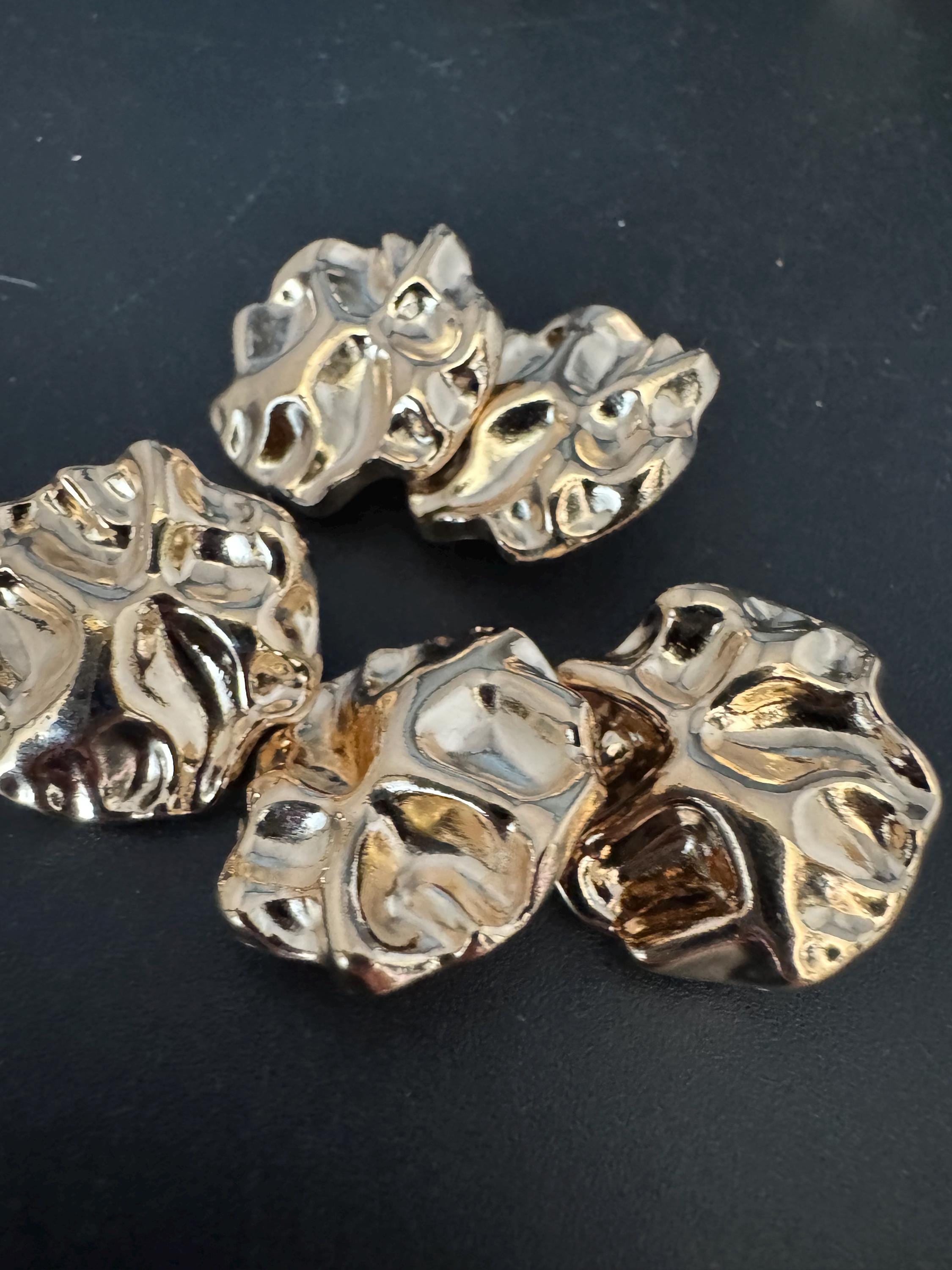 22mm gold tone irregular shaped metal buttons 5 pack