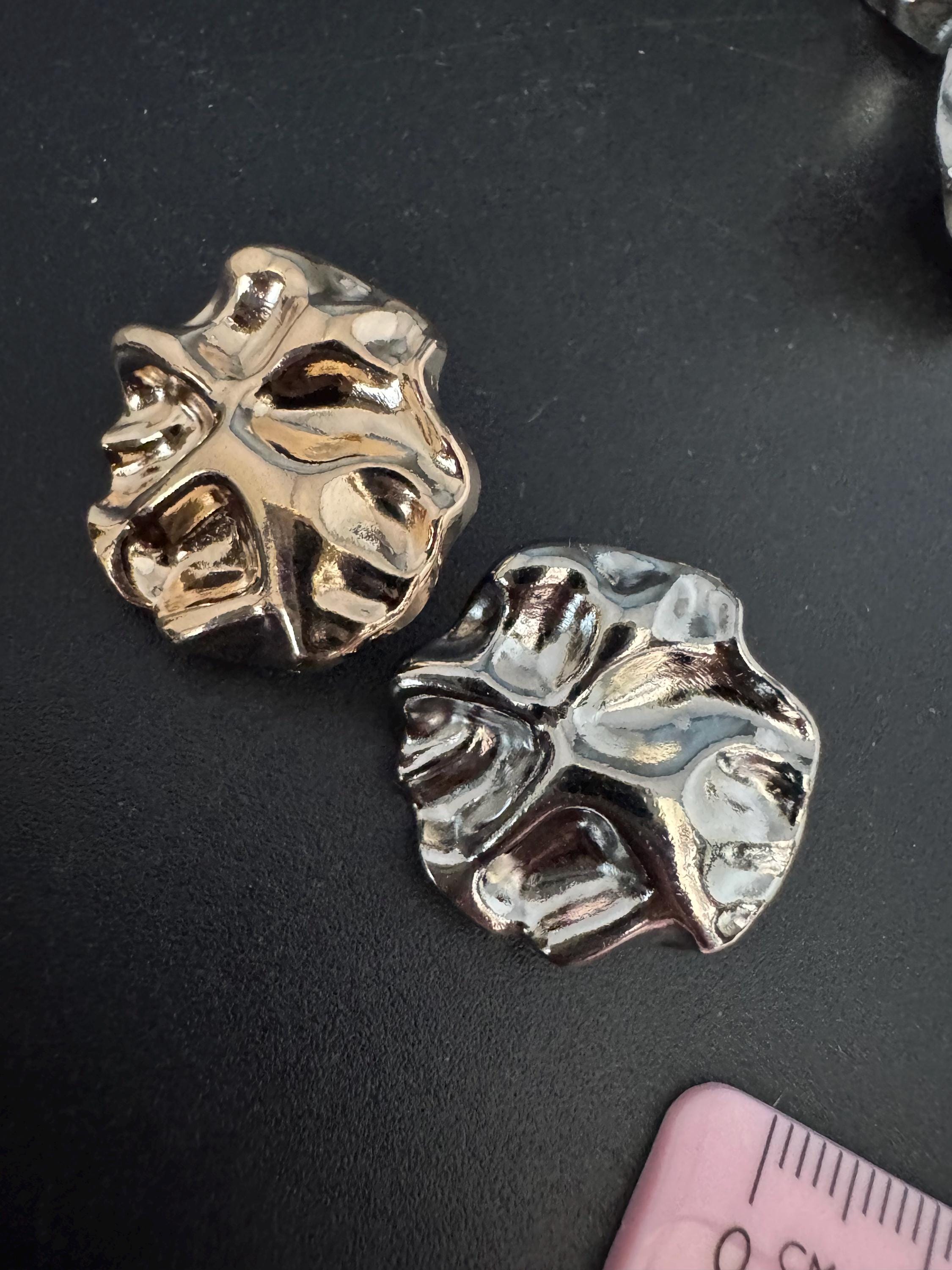 22mm gold tone irregular shaped metal buttons 5 pack