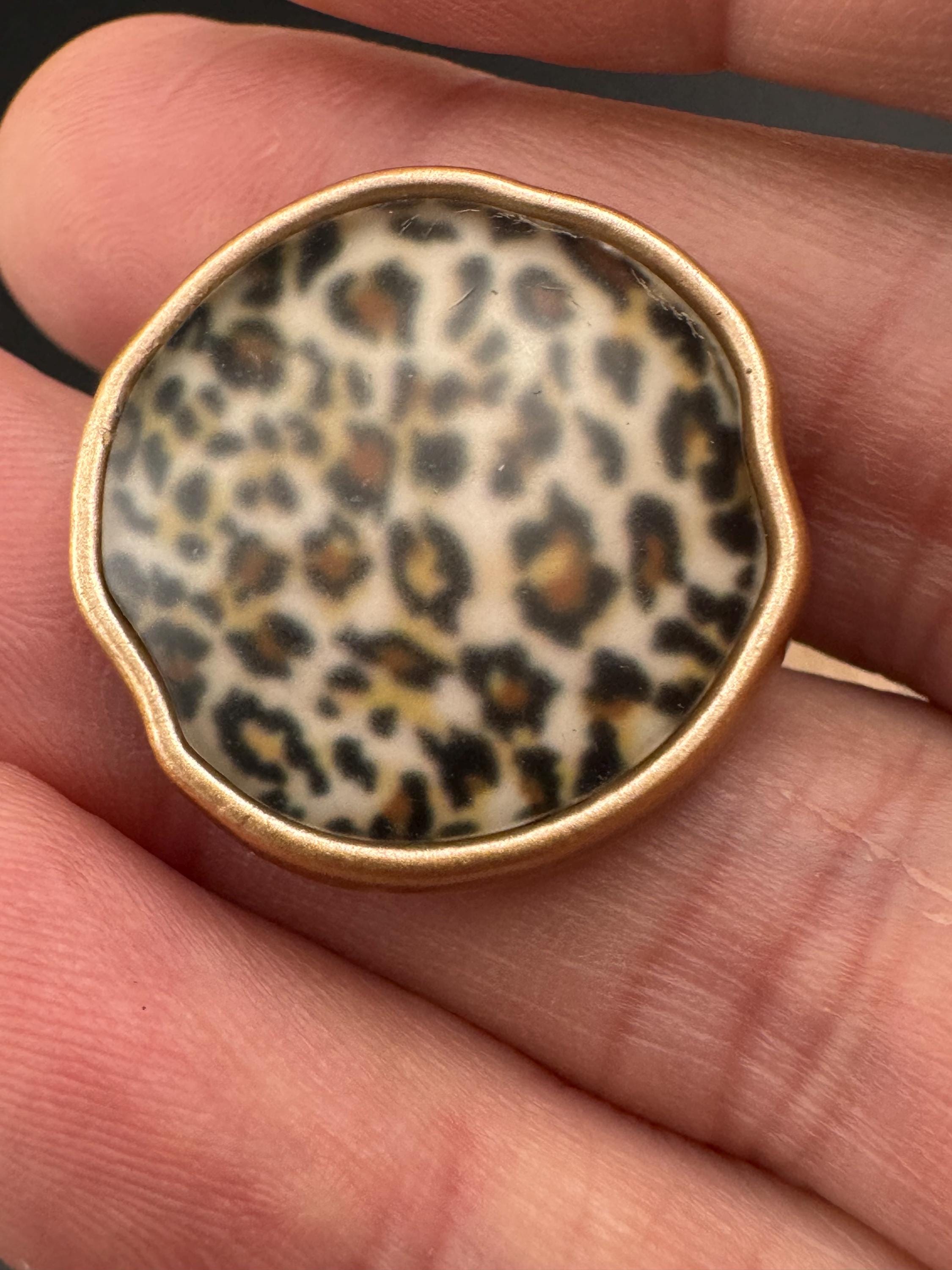 Leopard Print Sewing Buttons: Matte Gold Acrylic & Metal (5 Piece, 25mm)