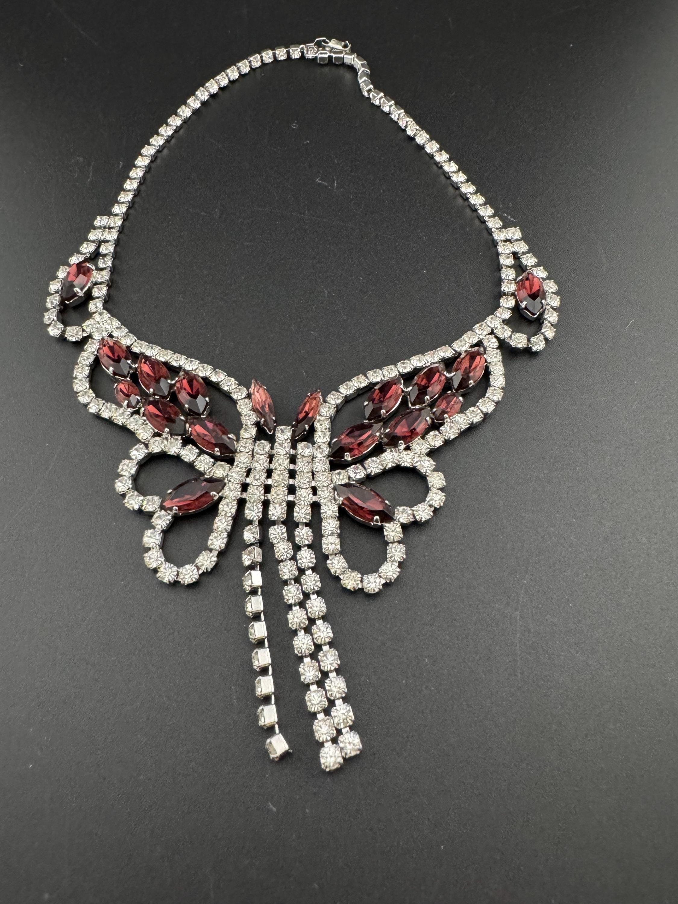 Vintage Amethyst Purple Glass Rhinestone Diamanté Paste butterfly Necklace