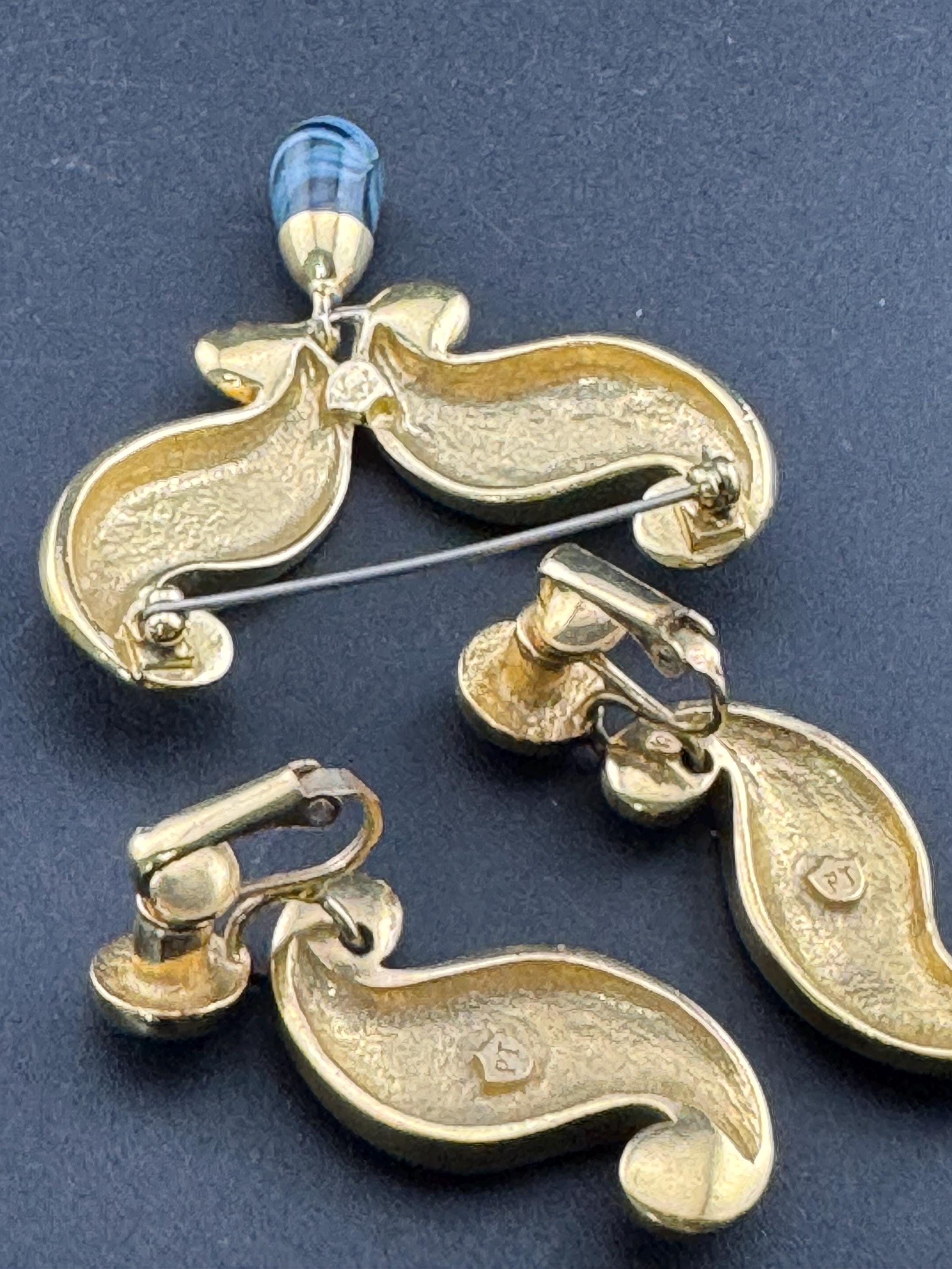 signed PT Etruscan style navy blue and gold drop brooch and matching clip on earrings, past times jewellery set 1980s