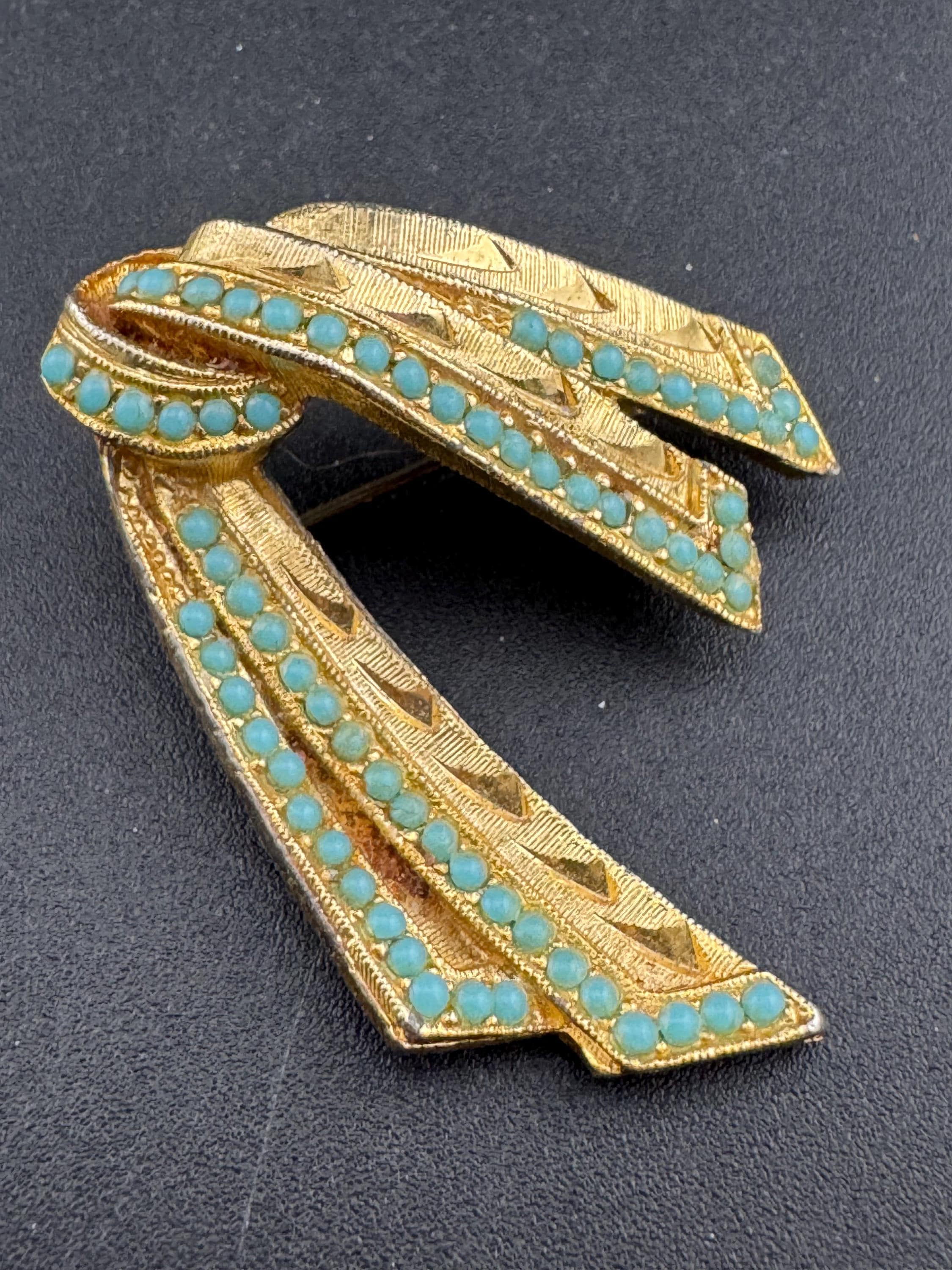 Signed sphinx vintage modernist mid century brushed gold tone turquoise beaded abstract bar bow brooch 4cm 1960s 1970s