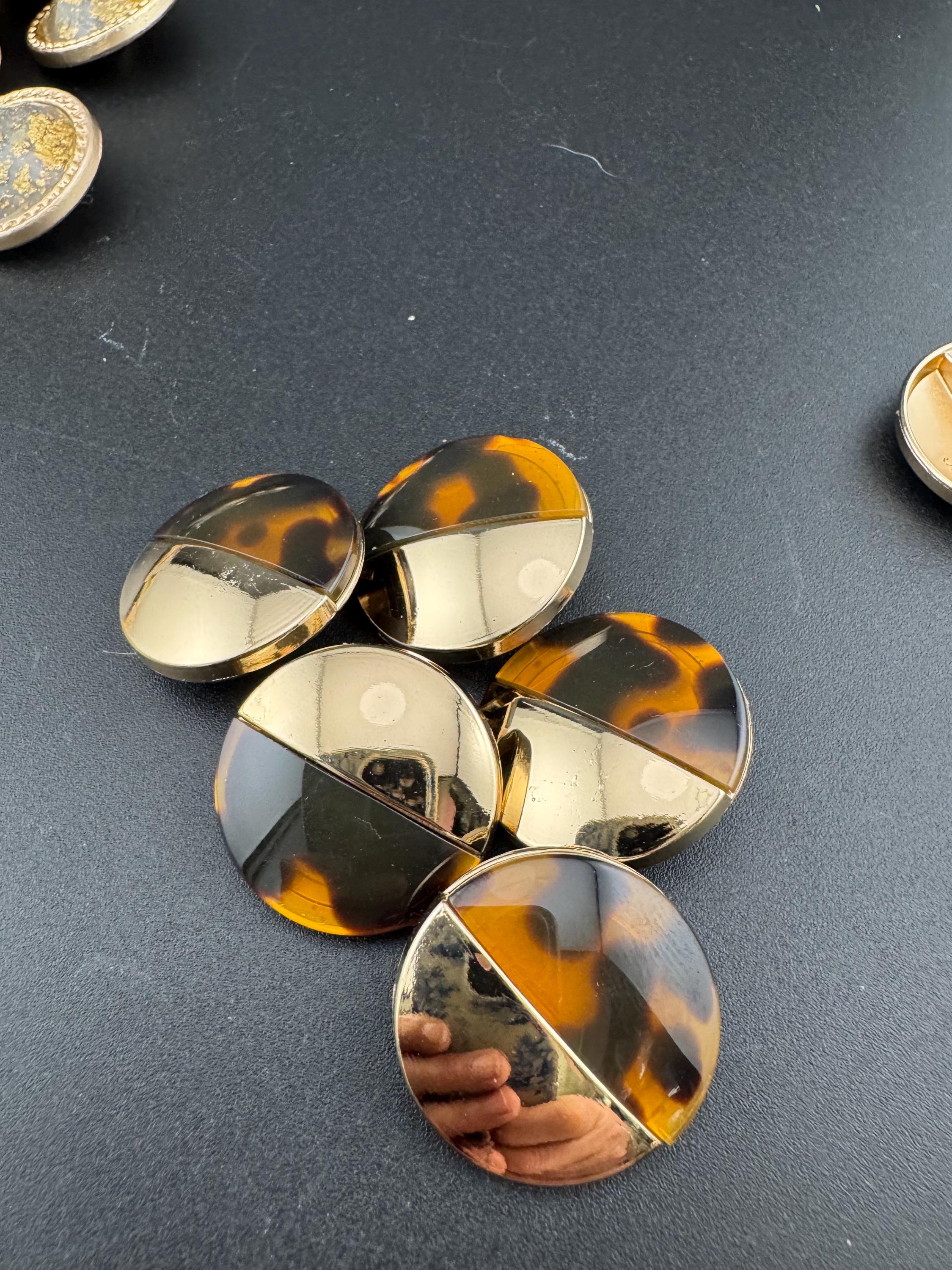 5pc TortoiseShell Buttons, Gold & Brown Acrylic 25mm