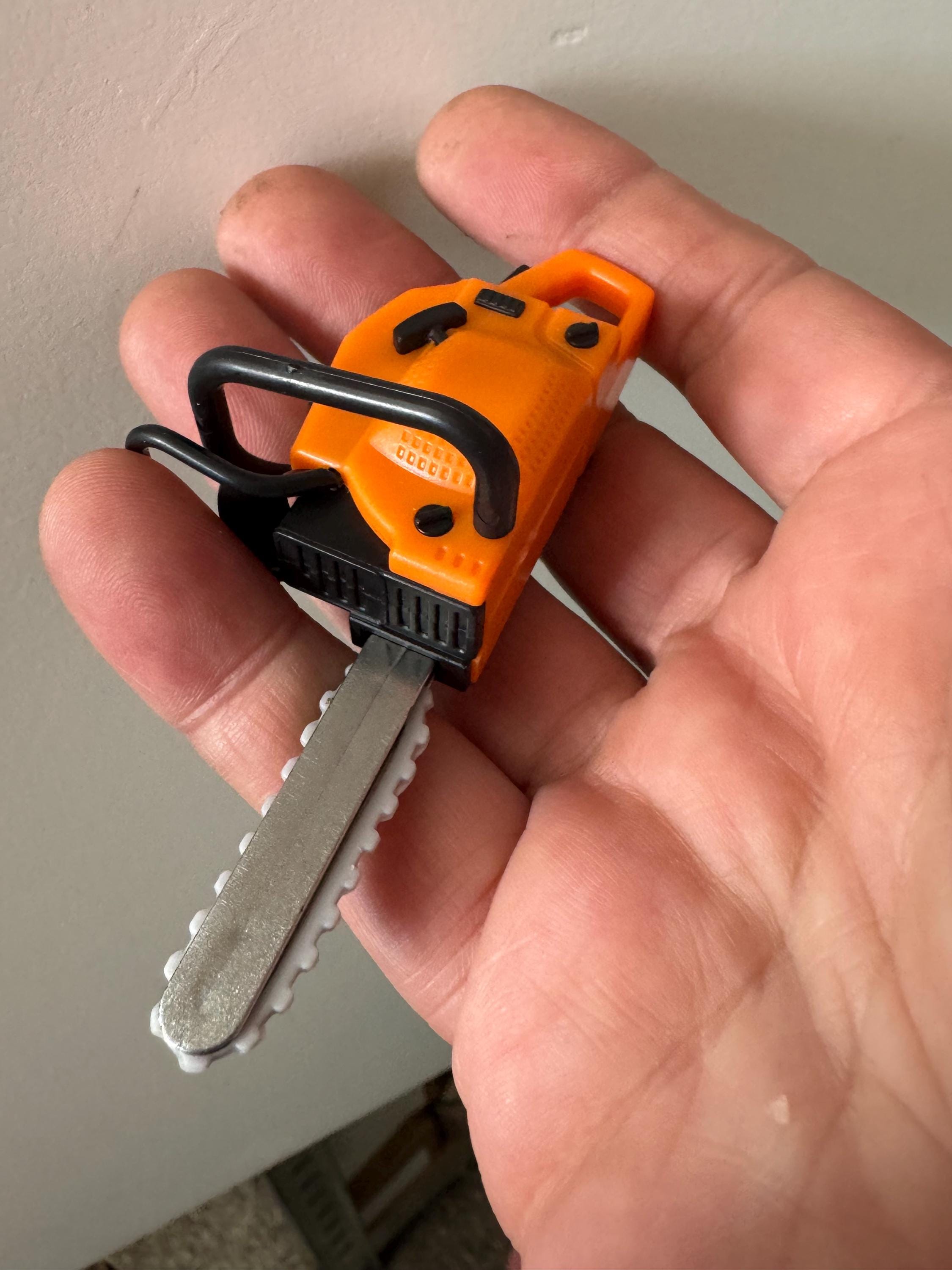 Miniature Chainsaw Cake Topper: Gardening Doll Scenery Decoration