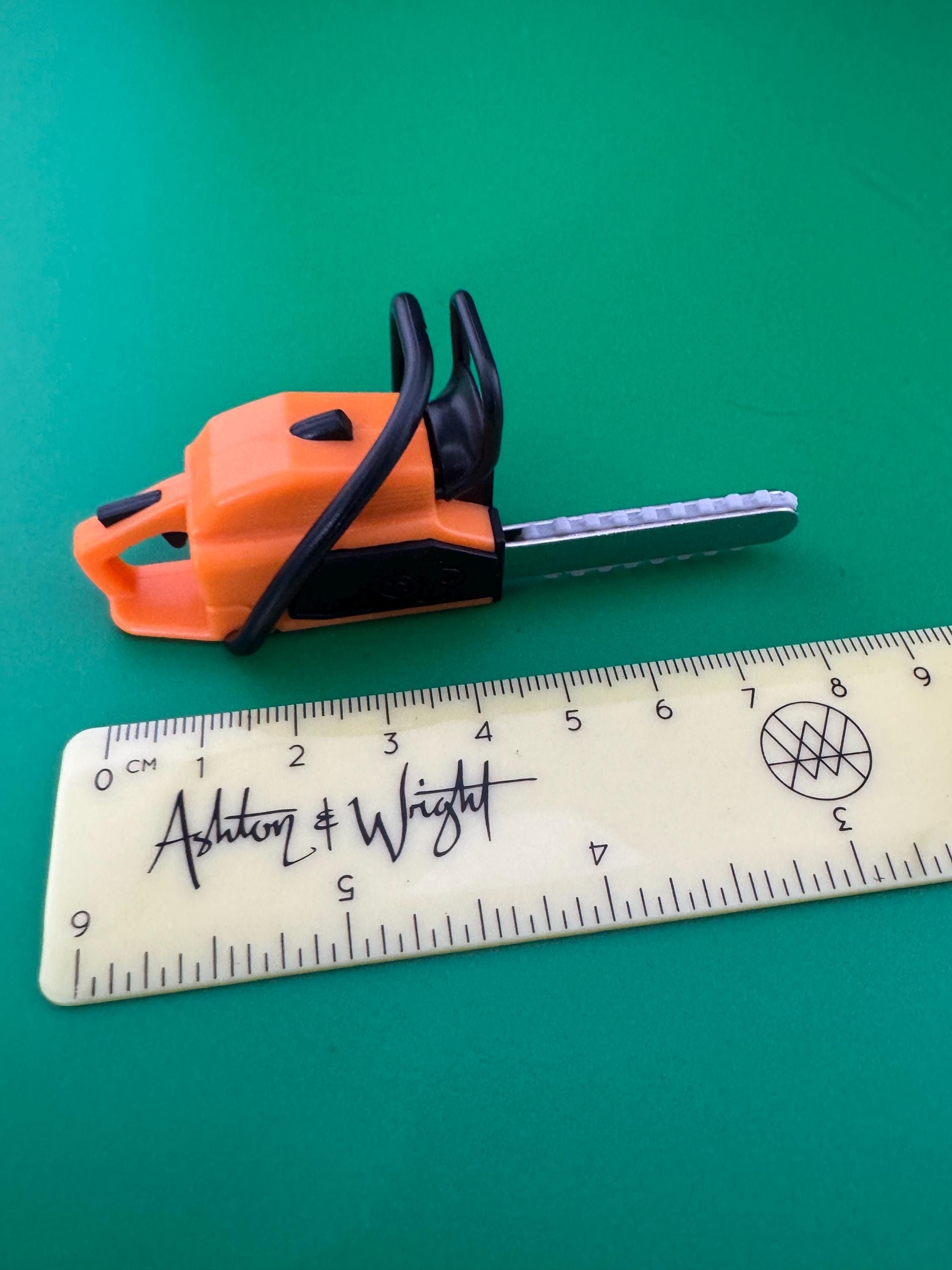 Miniature Chainsaw Cake Topper: Gardening Doll Scenery Decoration