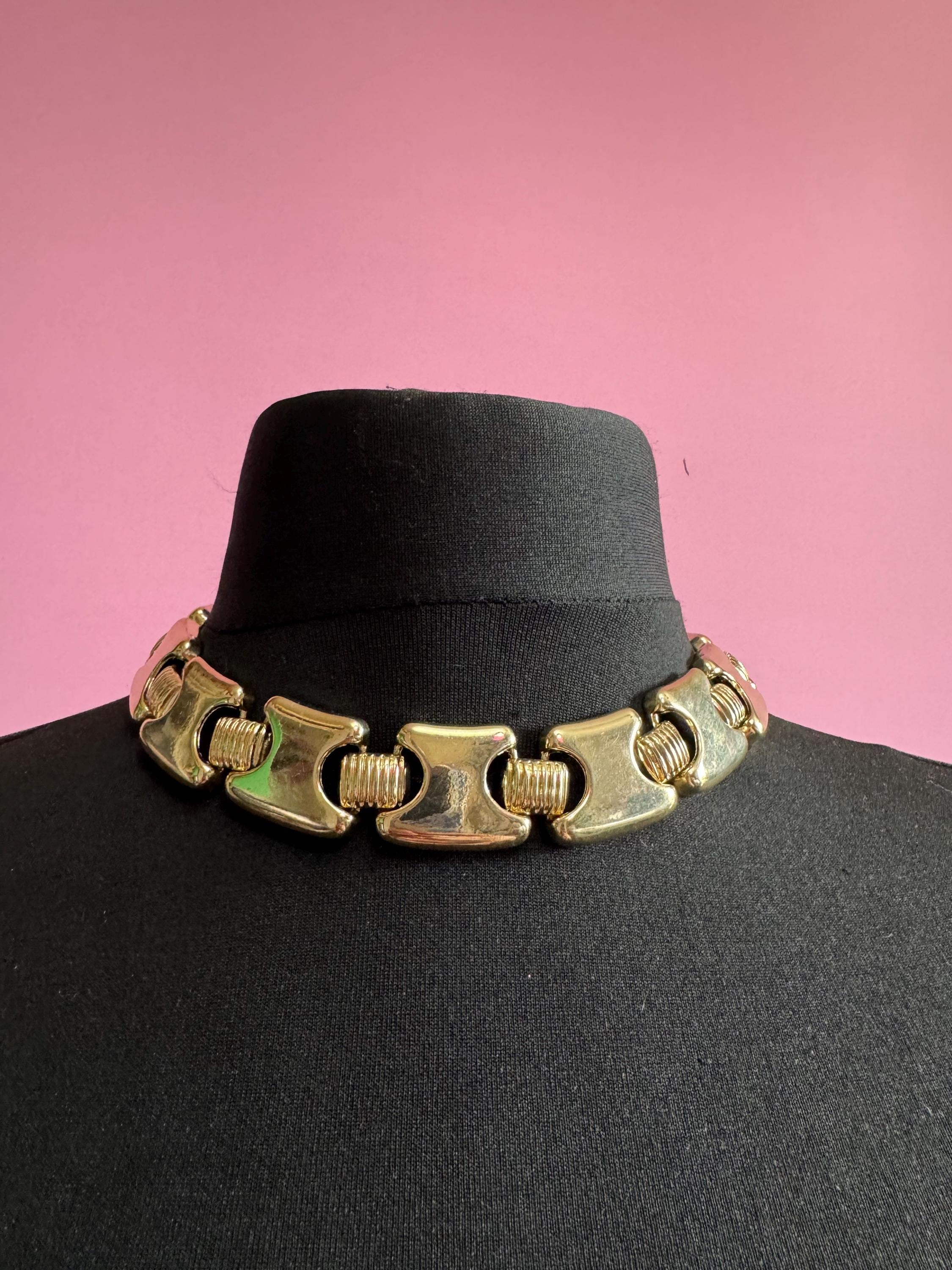 80s retro gold tone weighty wide link collar choker necklace curb chain link 45cm