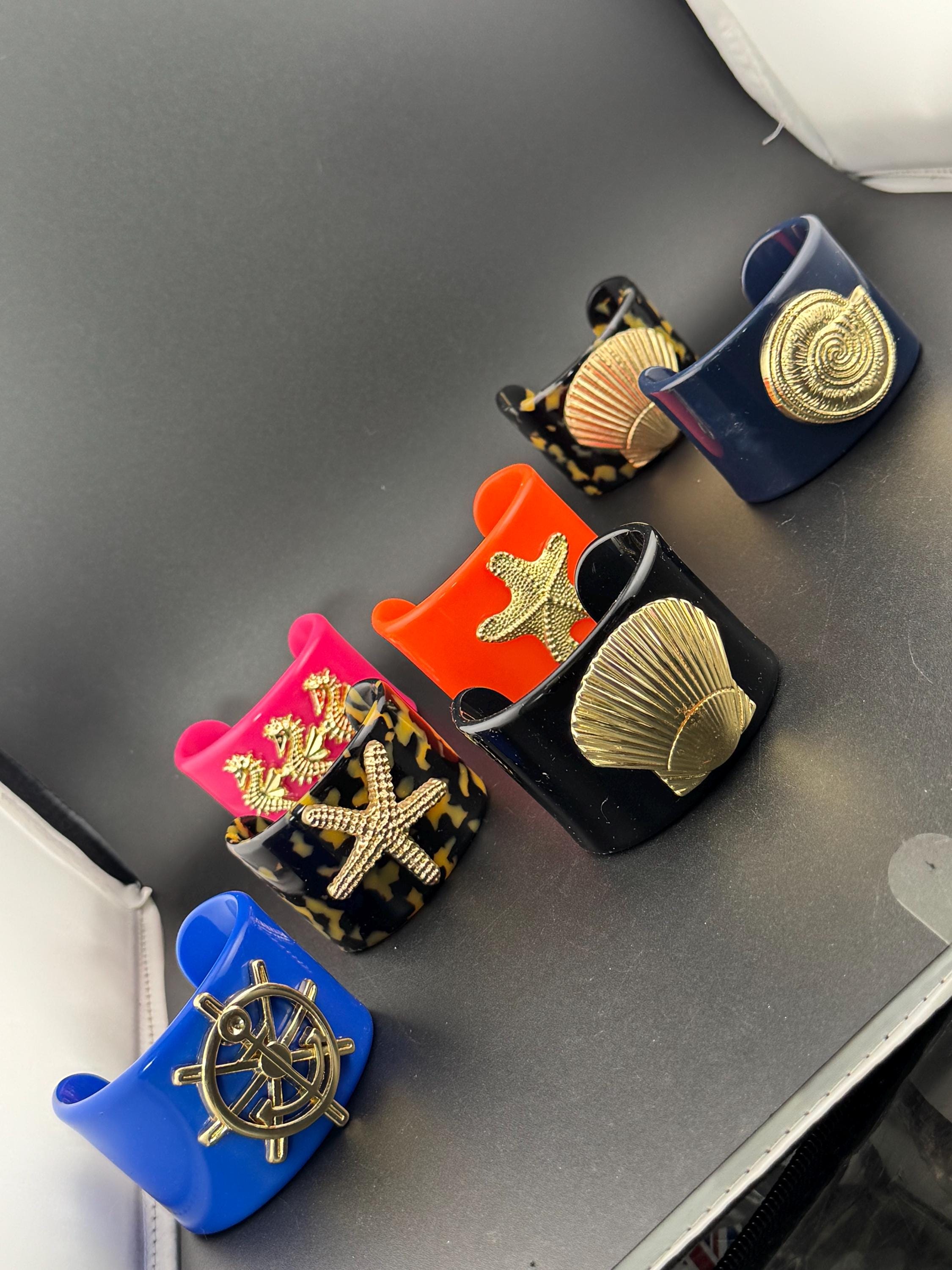 Retro Nautical Acrylic Cuff Bangle: Seashell, Seahorse, Ships Wheel