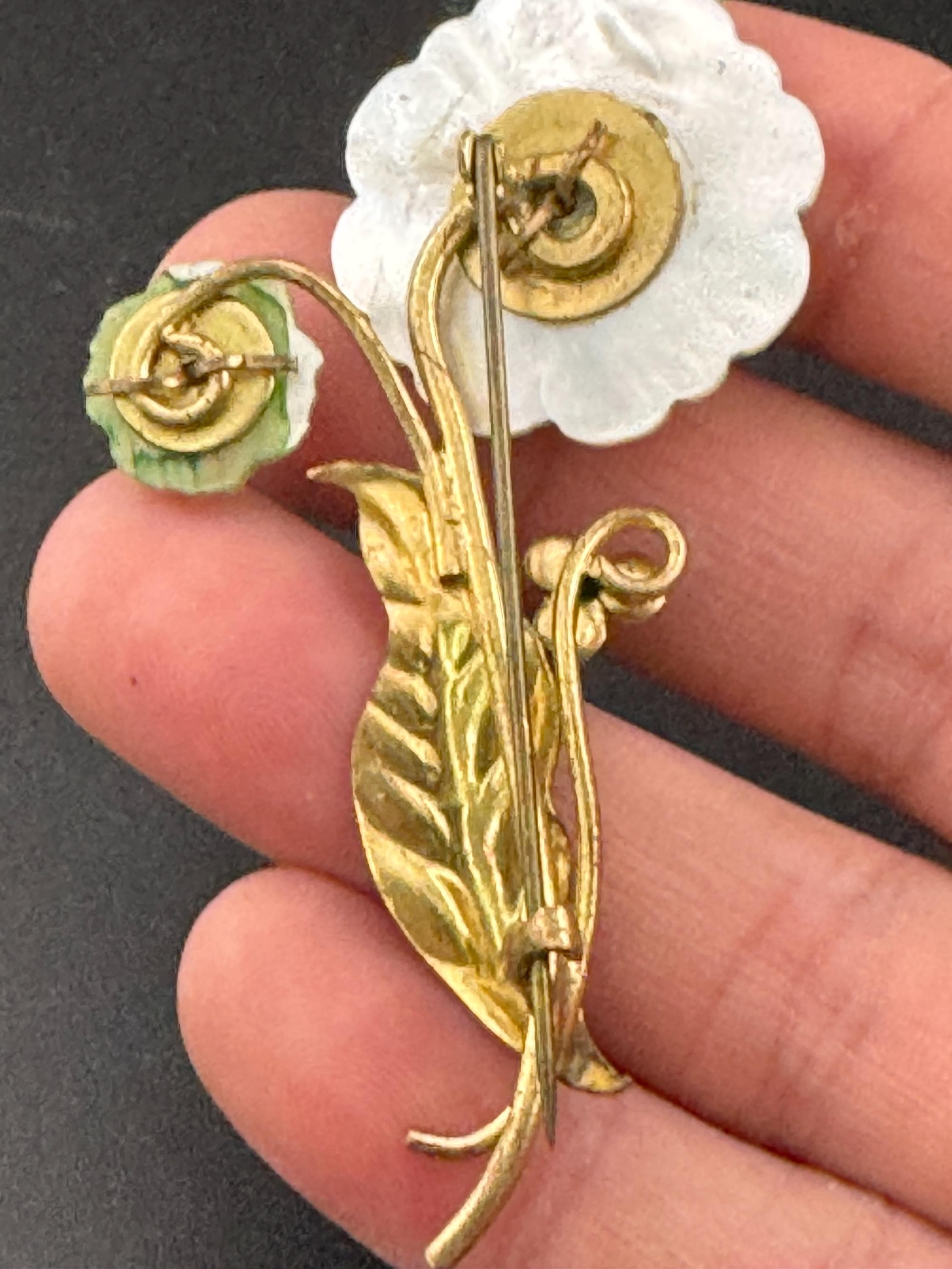Vintage 1940s Mother of Pearl Floral Brooch: Carved Rose, Gold Tone