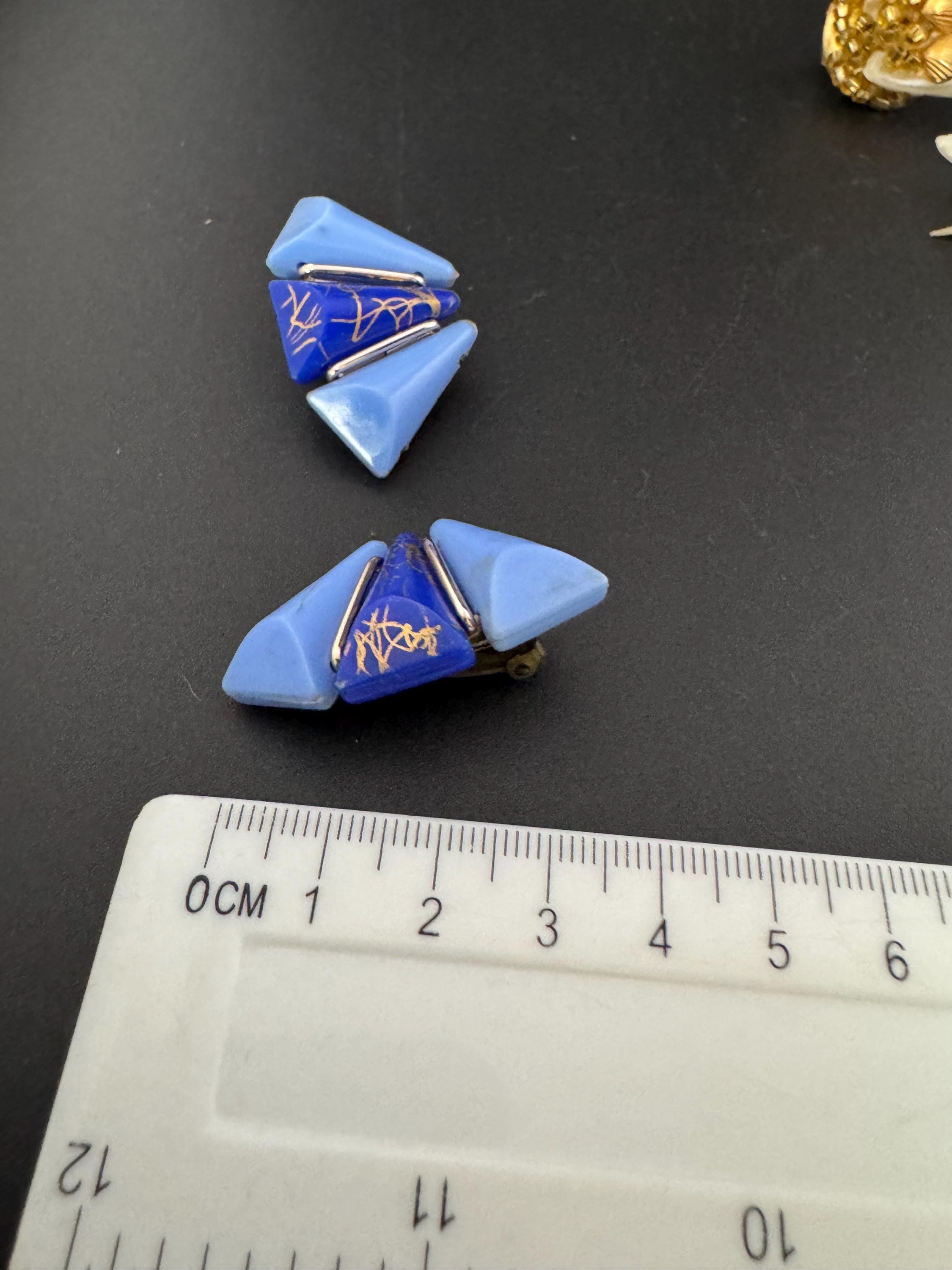 Vintage triangular blue and silver plastic panels Geometric large clip on earrings