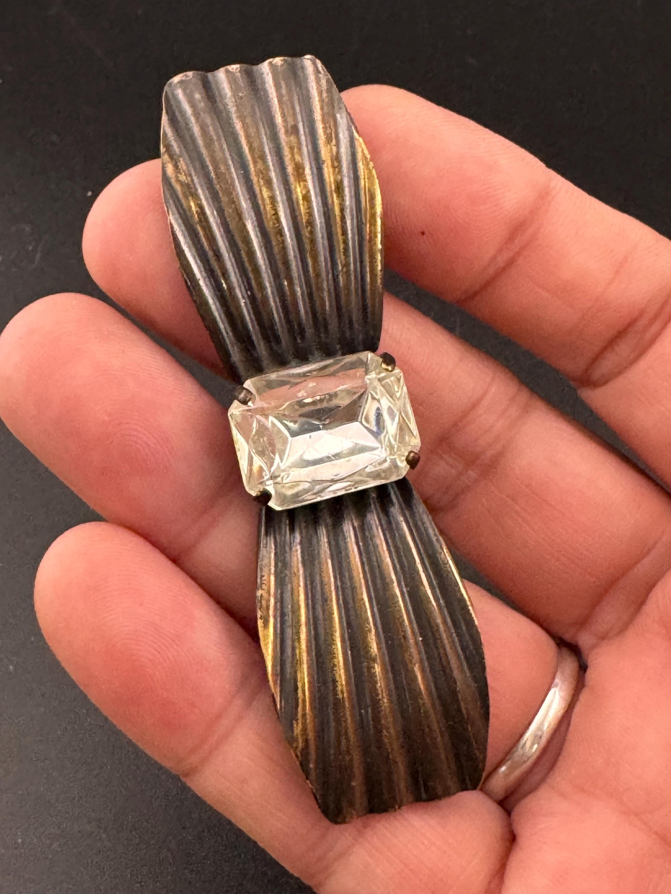 Vintage large antique bronzed gold tone large clear rhinestone diamanté Crystal bow brooch 7cm