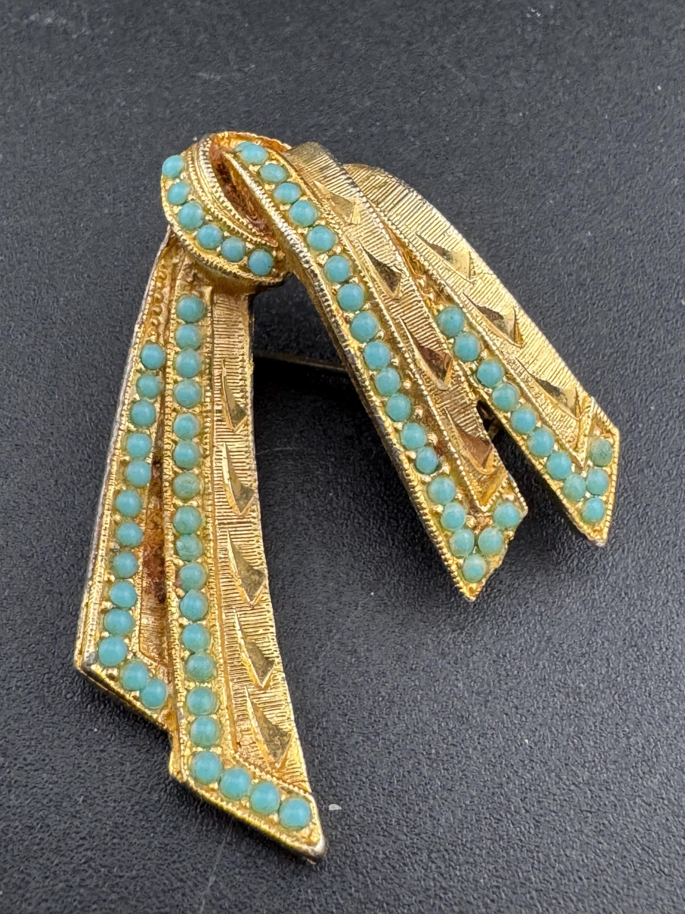 Signed sphinx vintage modernist mid century brushed gold tone turquoise beaded abstract bar bow brooch 4cm 1960s 1970s