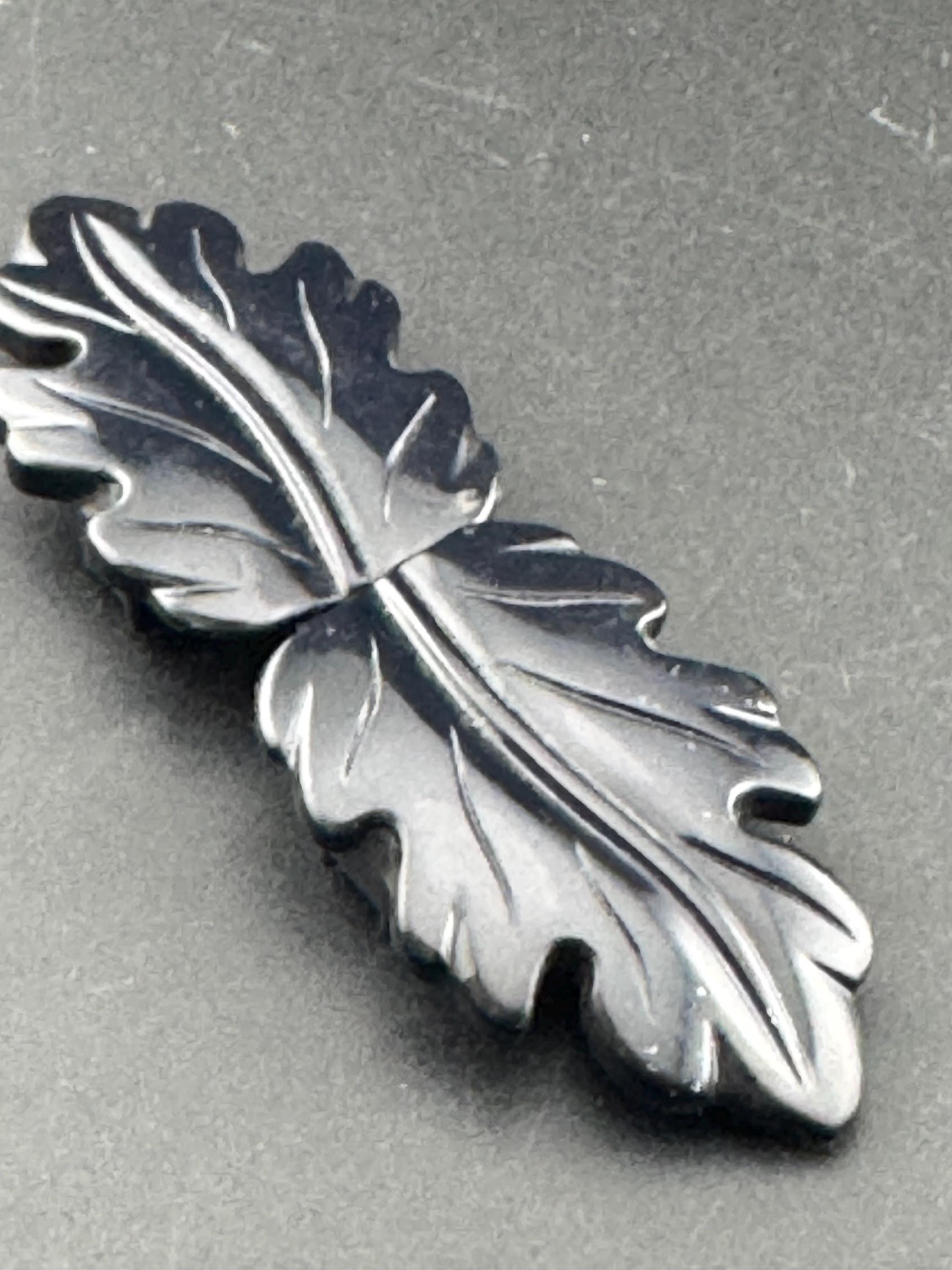 Vintage 2 part dark navy blue plastic leaf design belt buckle