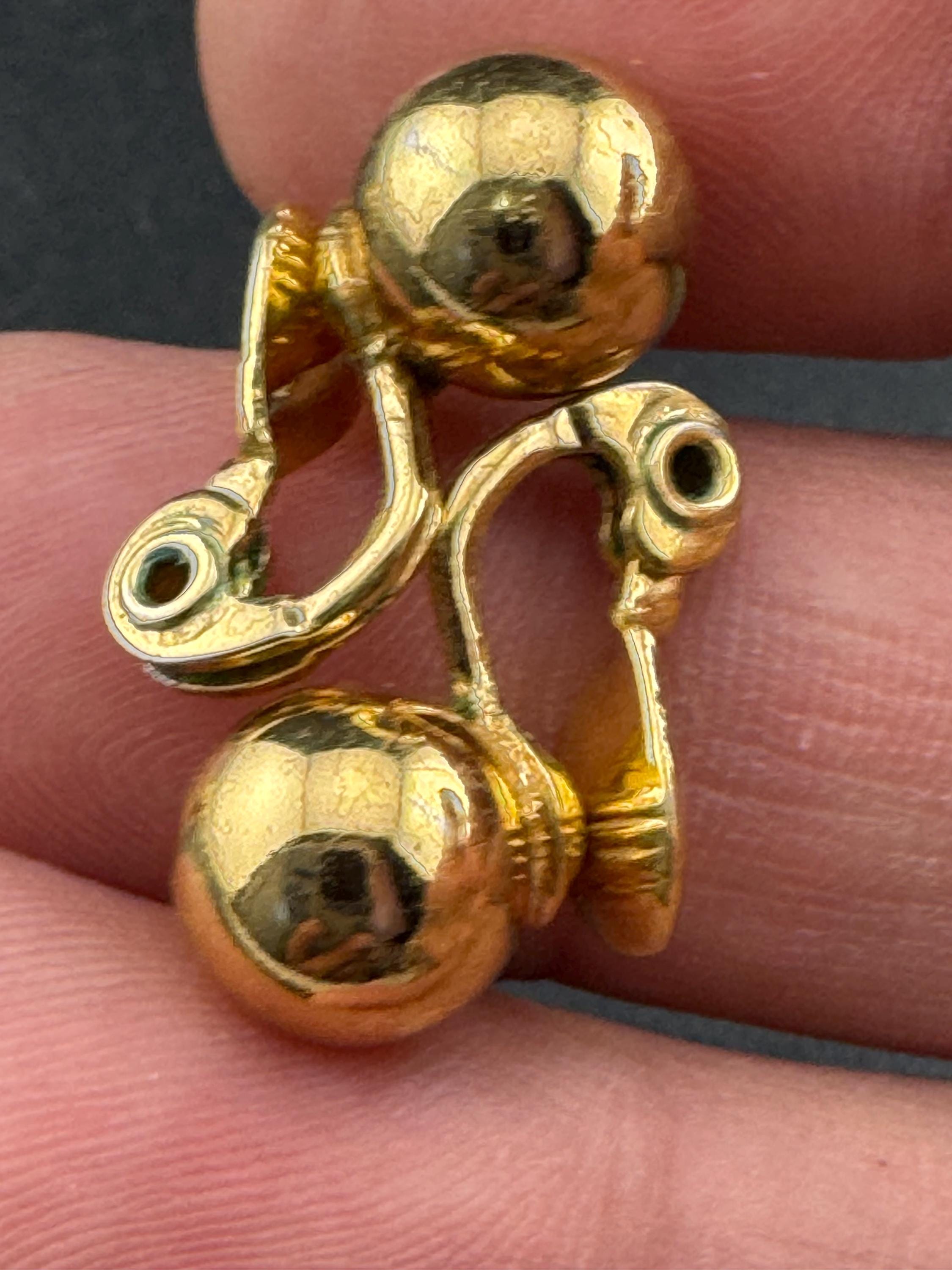 Vintage signed Monet 22ct triple gold plated ball stud clip on earrings
