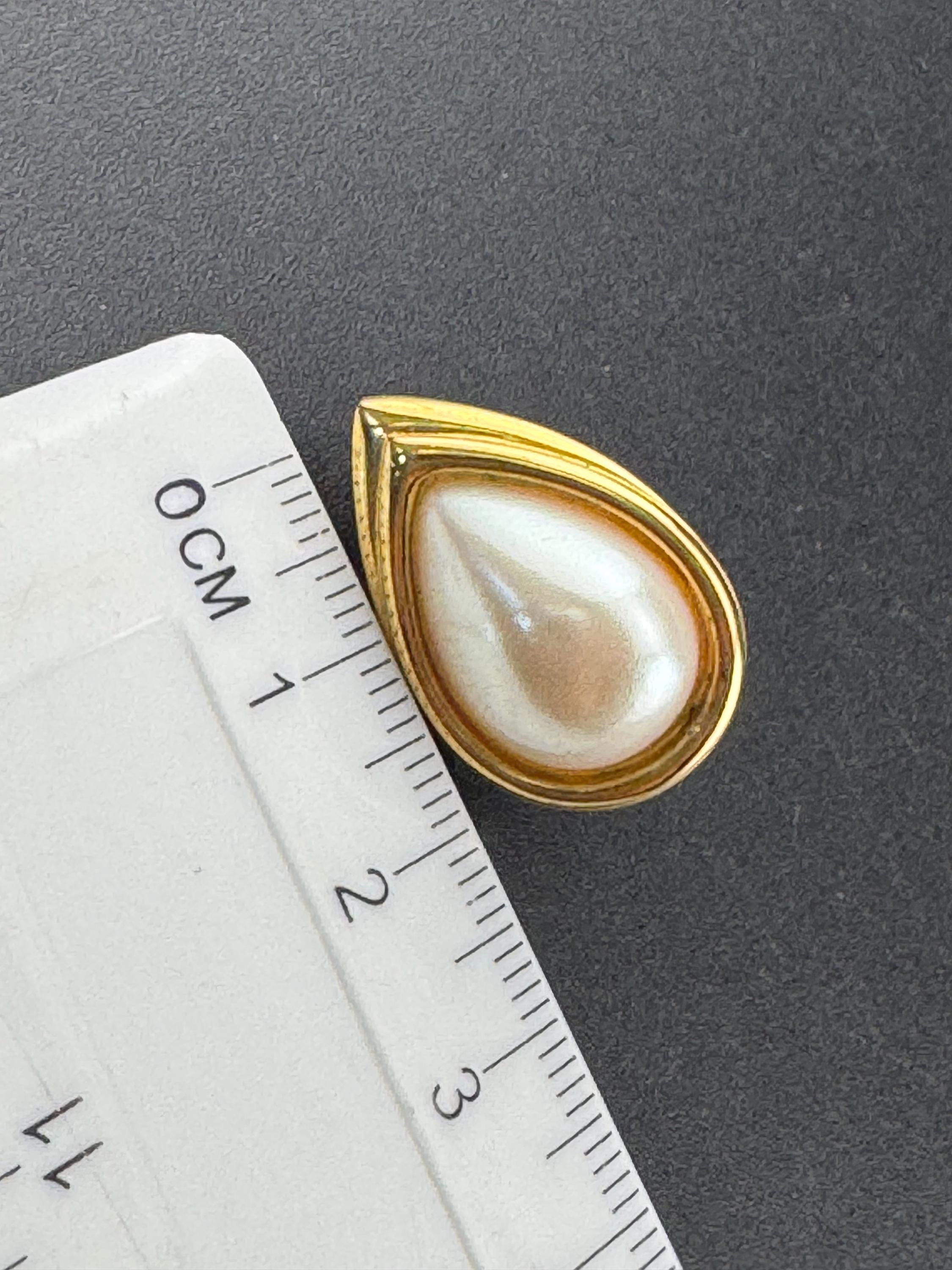 Vintage signed Monet 22ct triple gold plated faux pearl teardrop stud clip on earrings