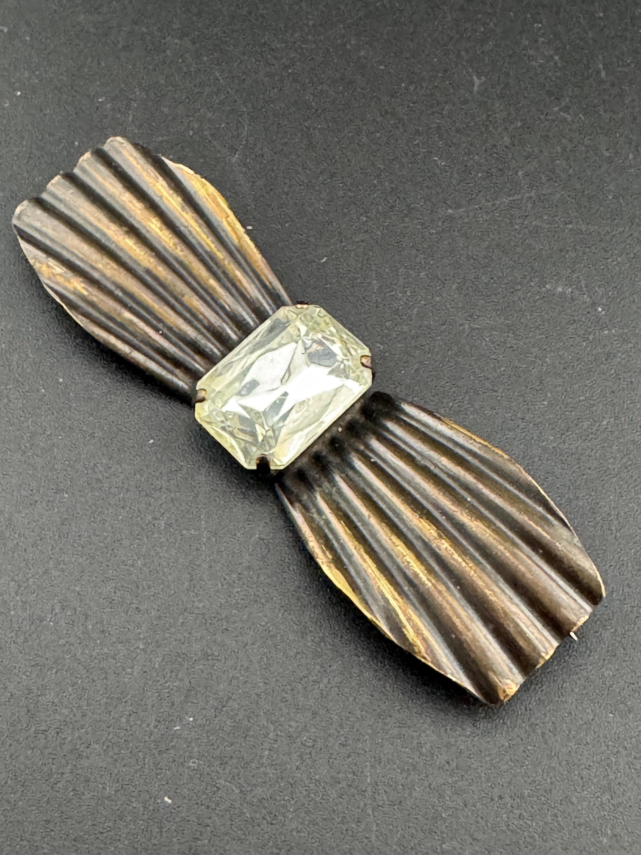 Vintage large antique bronzed gold tone large clear rhinestone diamanté Crystal bow brooch 7cm
