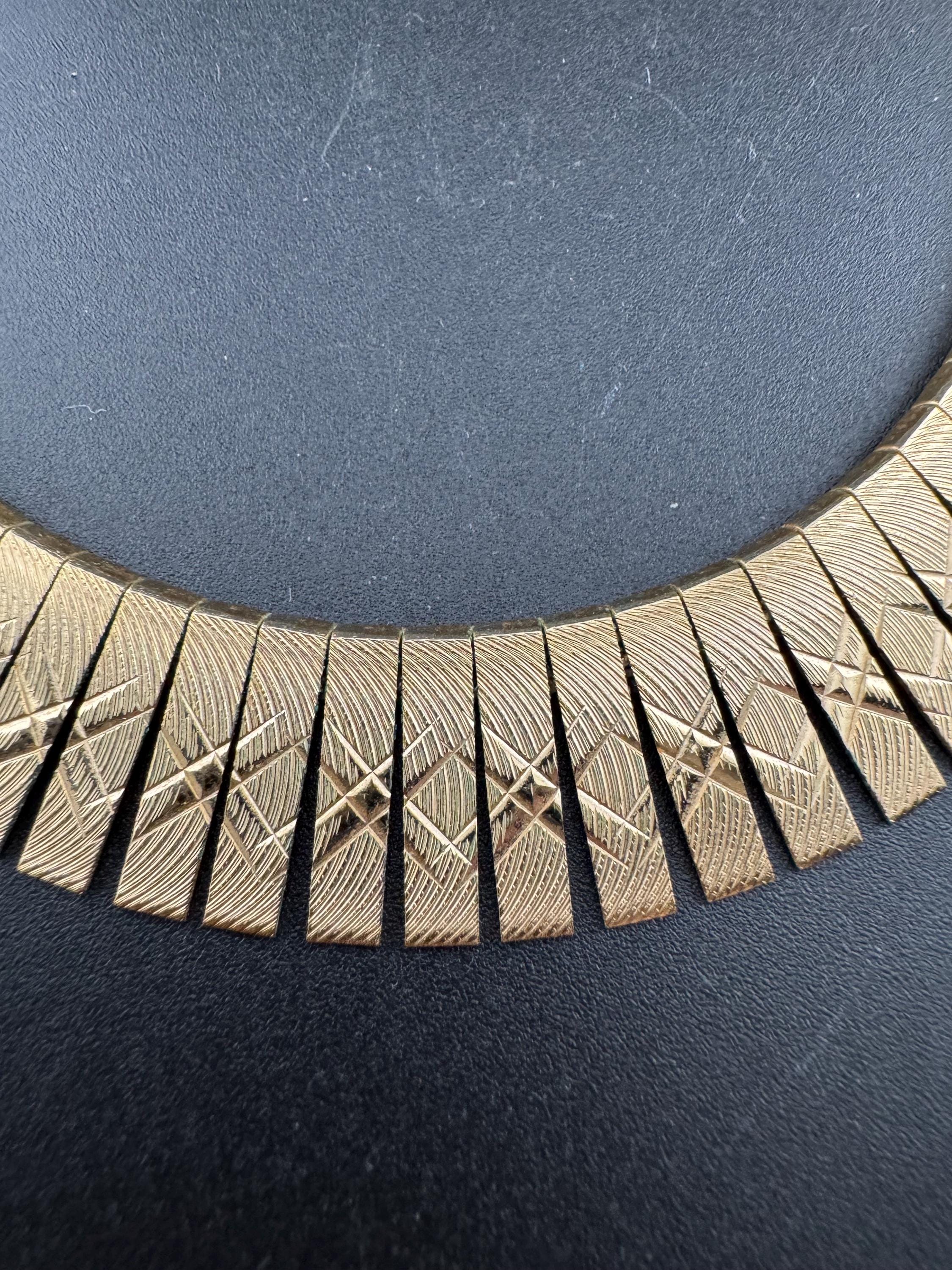 Vintage cleopatra Egyptian gold tone wide choker necklace