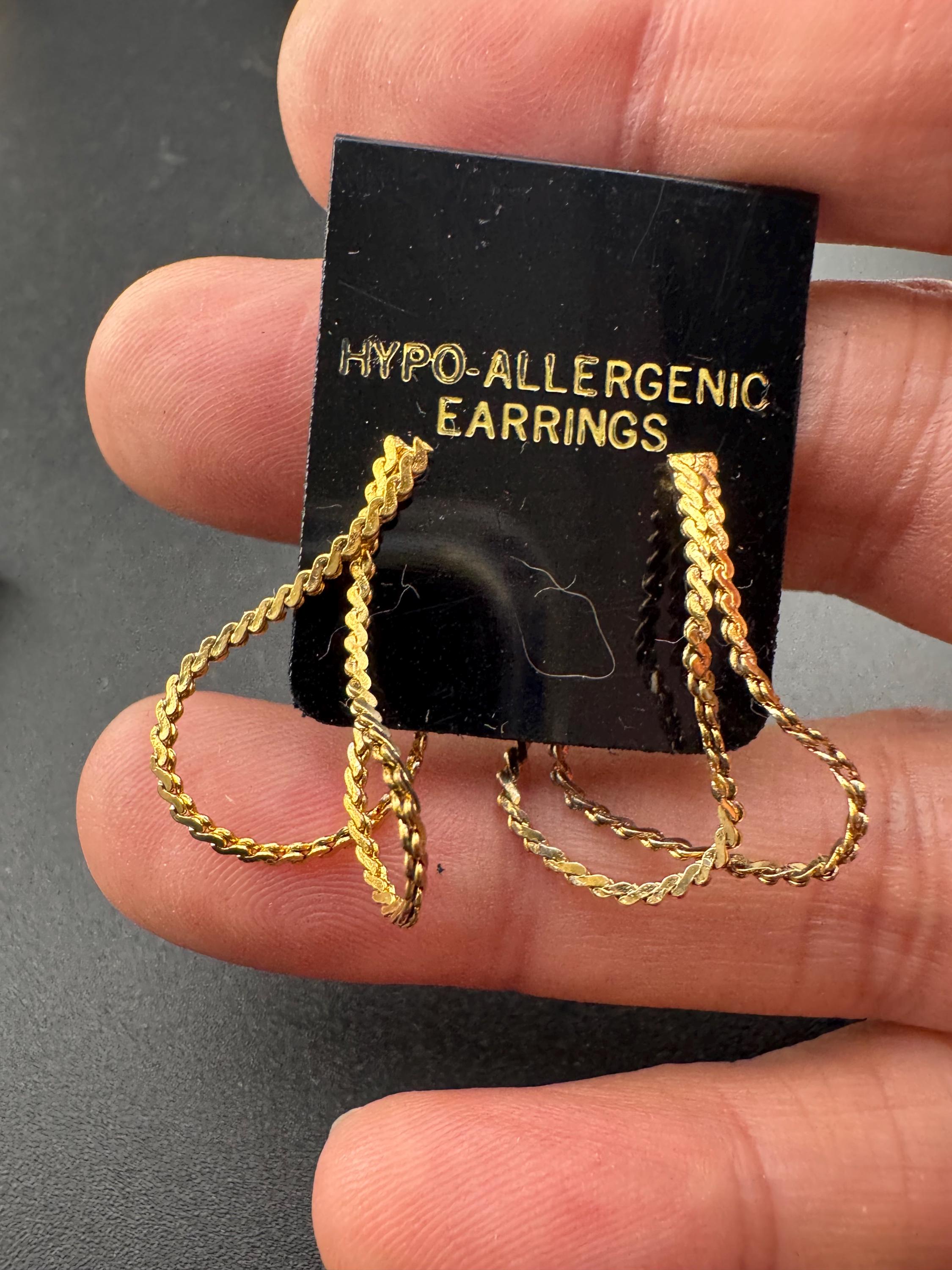 Vintage 1980s Serpentine chain Hoop Earrings: Hypoallergenic, Gold Tone
