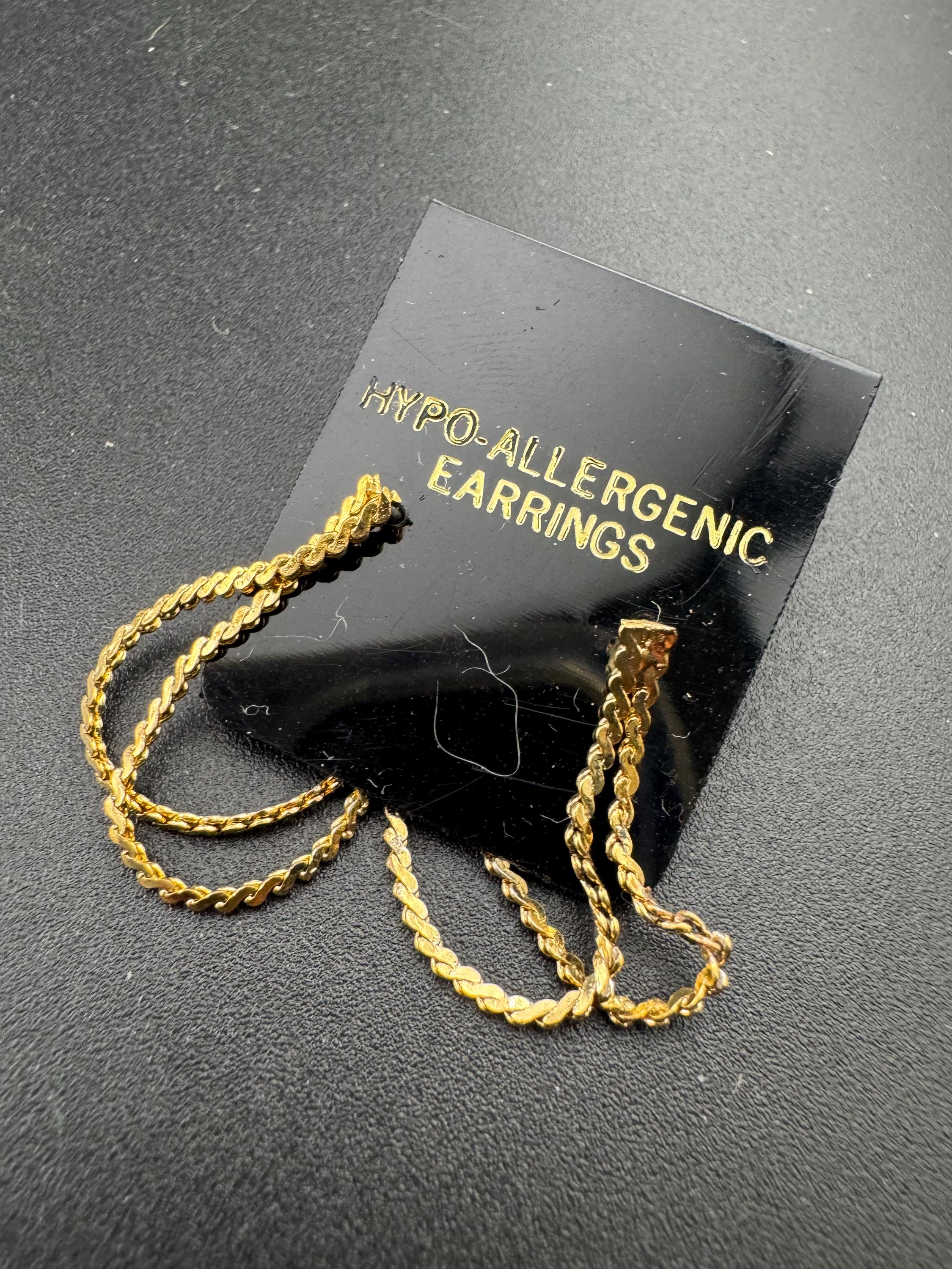 Vintage 1980s Serpentine chain Hoop Earrings: Hypoallergenic, Gold Tone