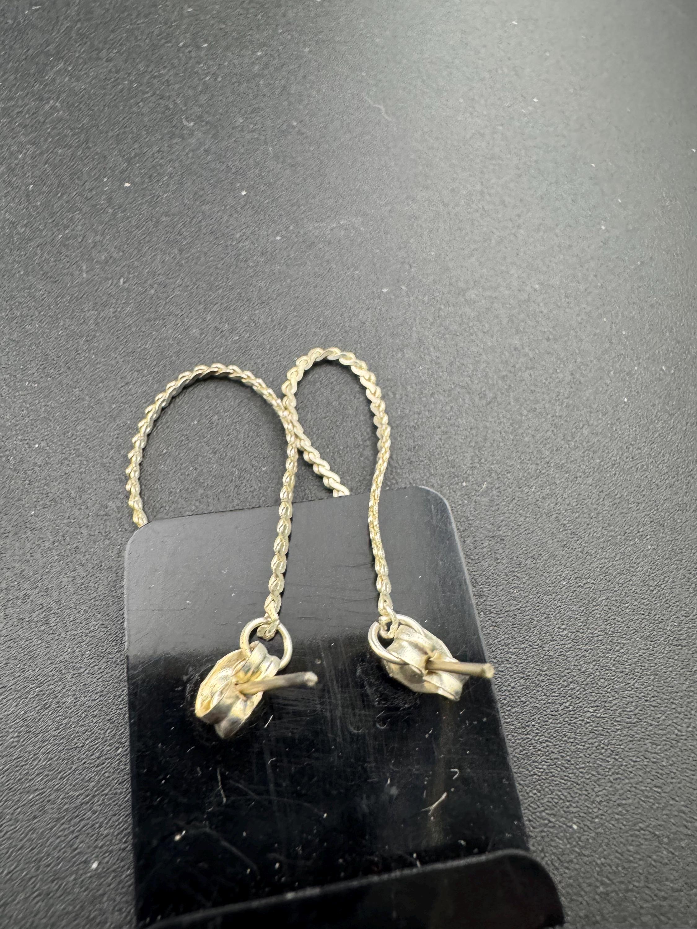 Vintage true 1980s silver tone hypoallergenic serpentine chain loop earrings deadstock unworn for pierced ears