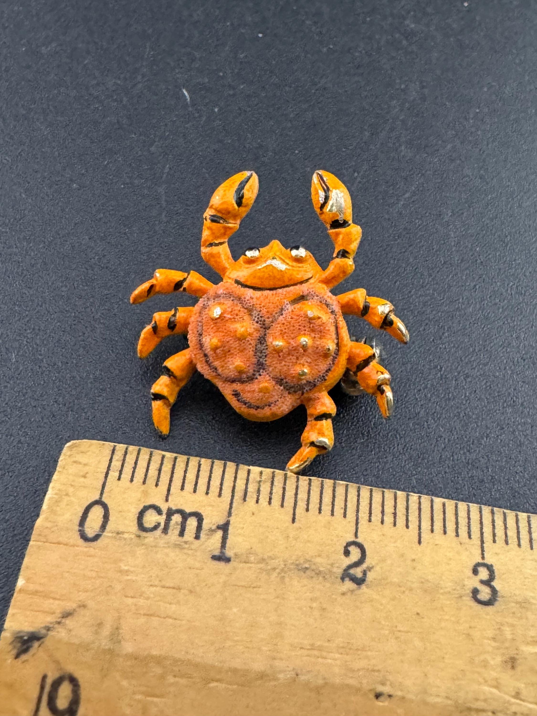 Kitsch Orange Enamel Crab Brooch: Gold Tone Nautical Pin