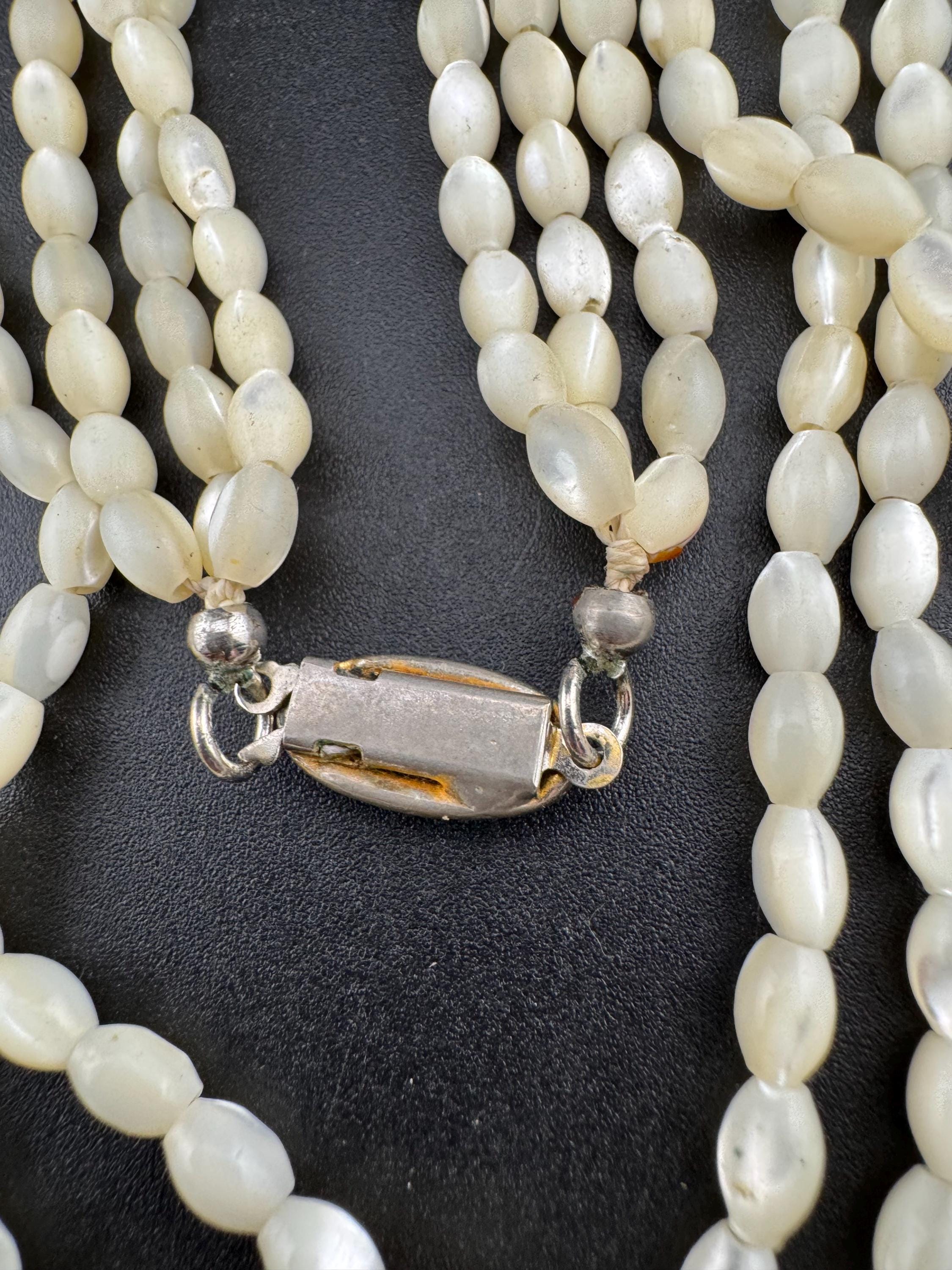 Vintage retro mother of pearl MOP Natural shell beaded necklace choker 44cm summer nautical boho festival style