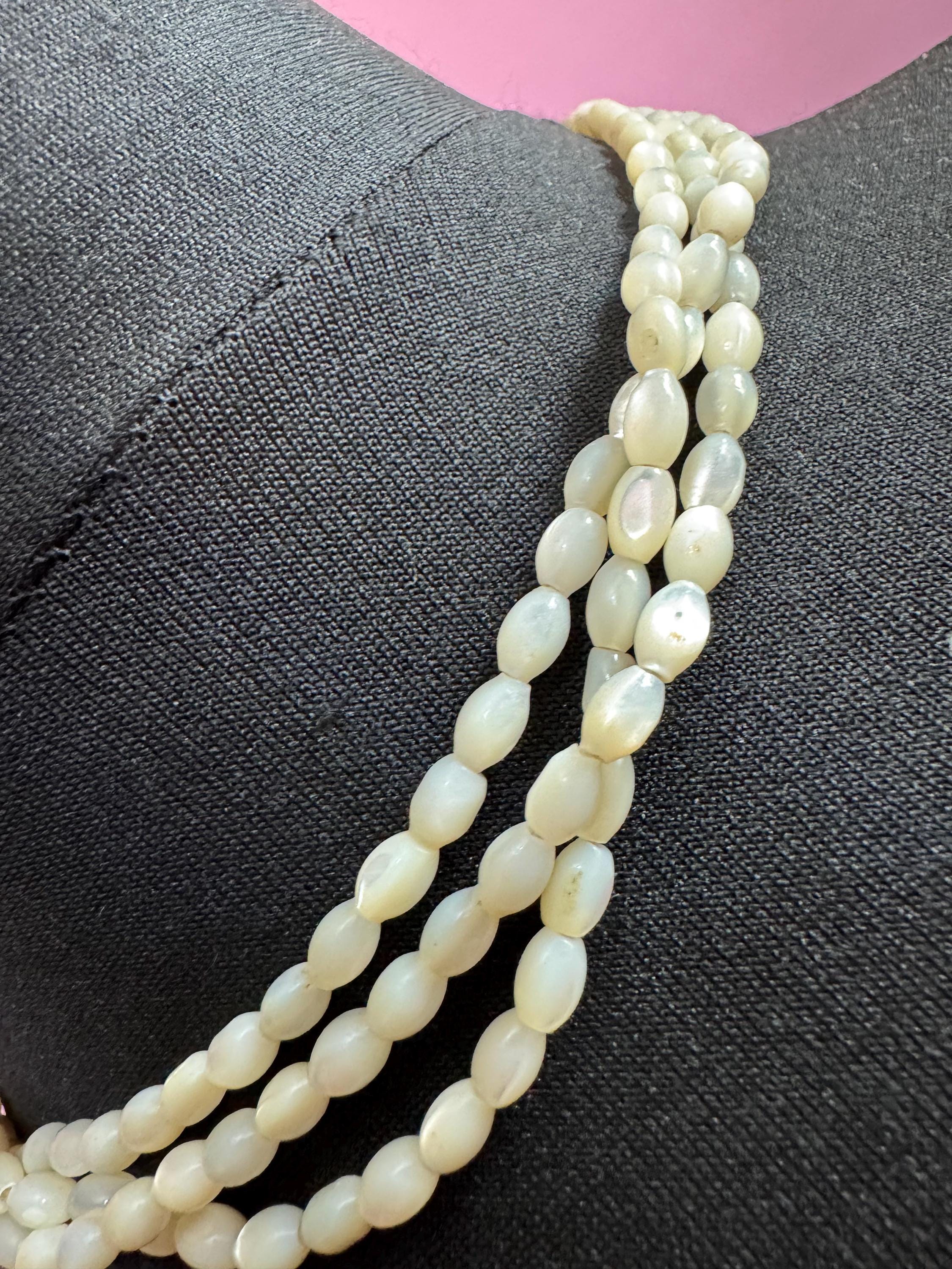 Vintage retro mother of pearl MOP Natural shell beaded necklace choker 44cm summer nautical boho festival style