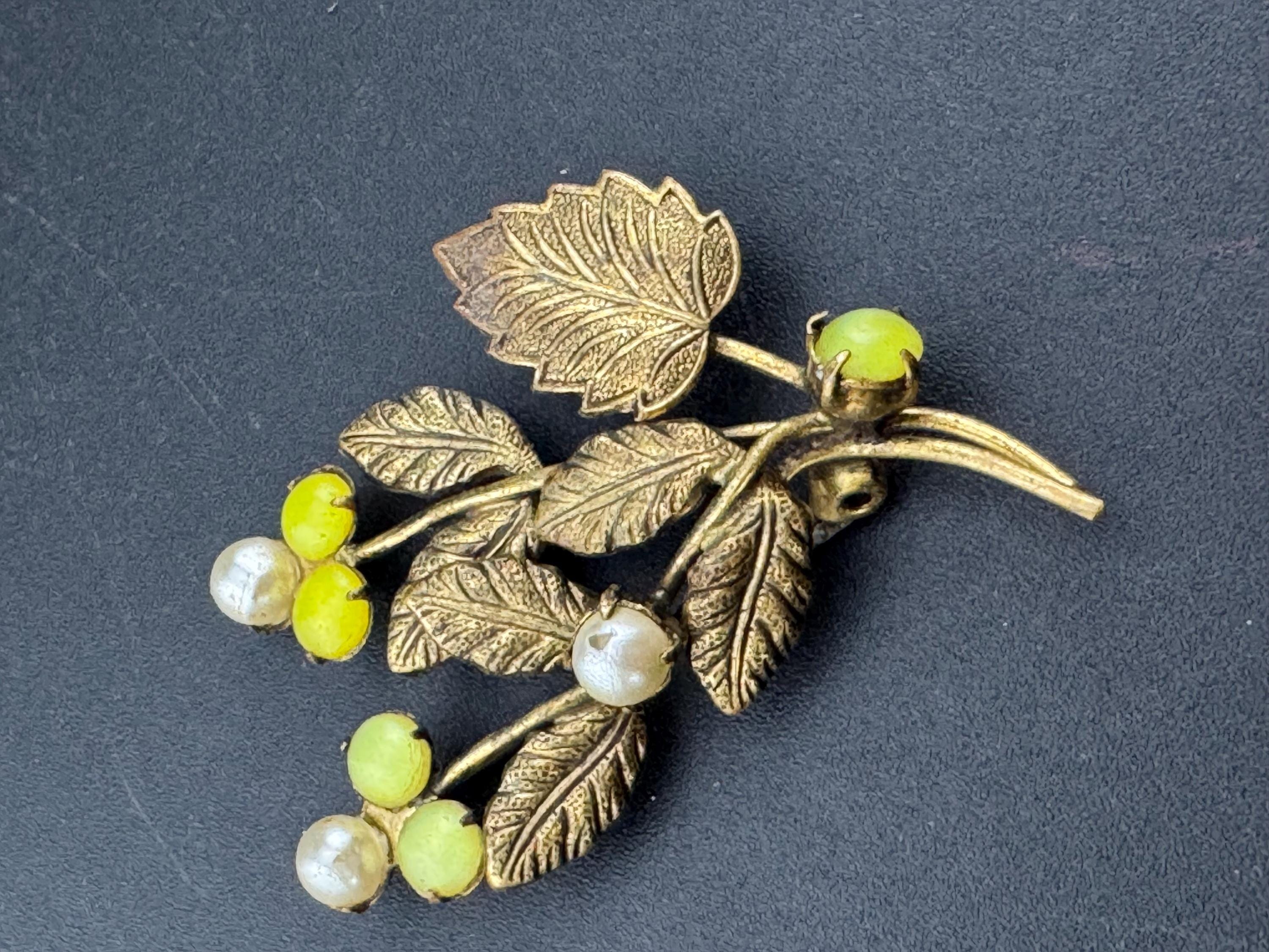 Art Deco Brass Leaf Brooch: Czech Faux Pearl Cabochons