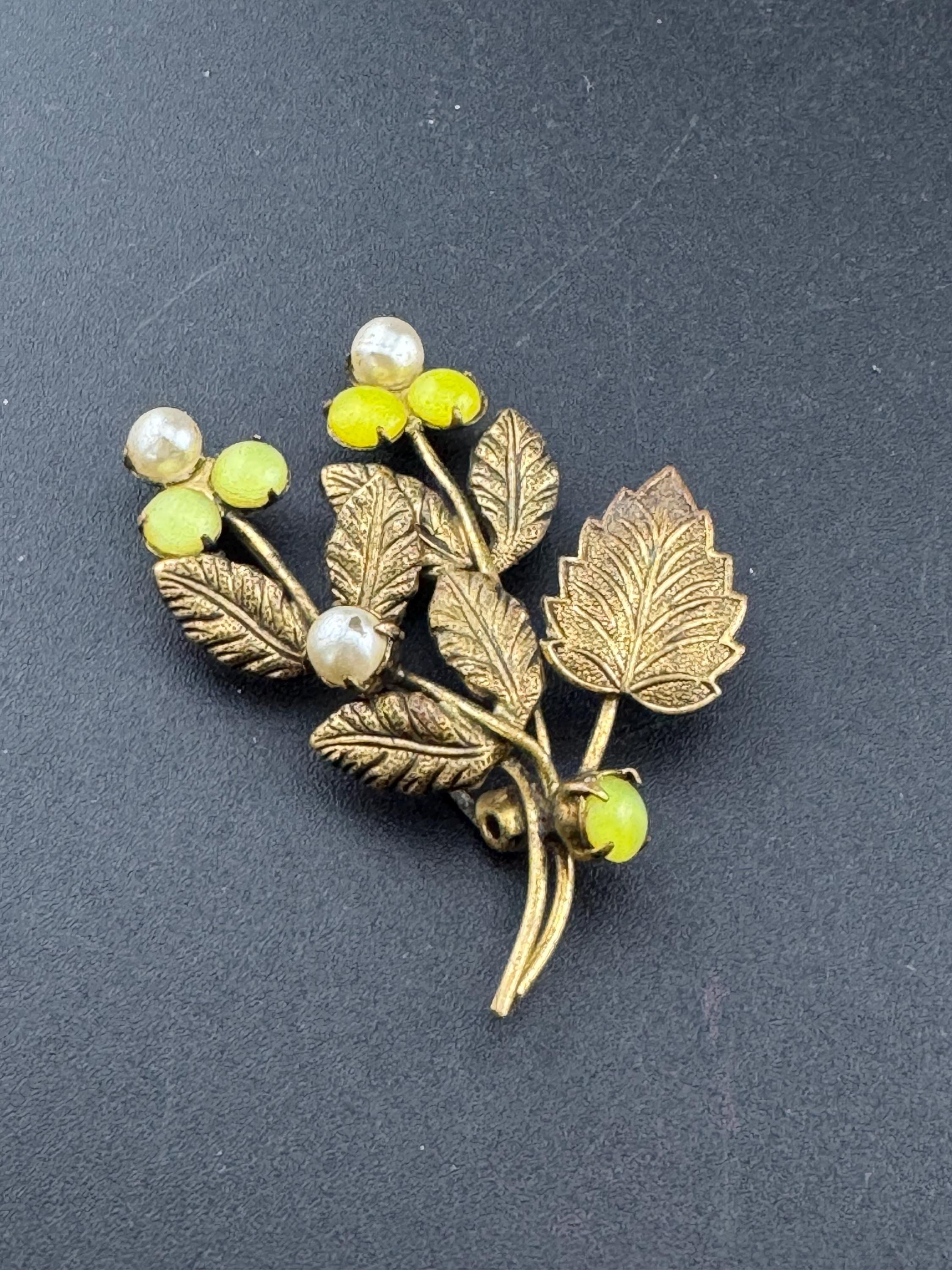 Art Deco Brass Leaf Brooch: Czech Faux Pearl Cabochons