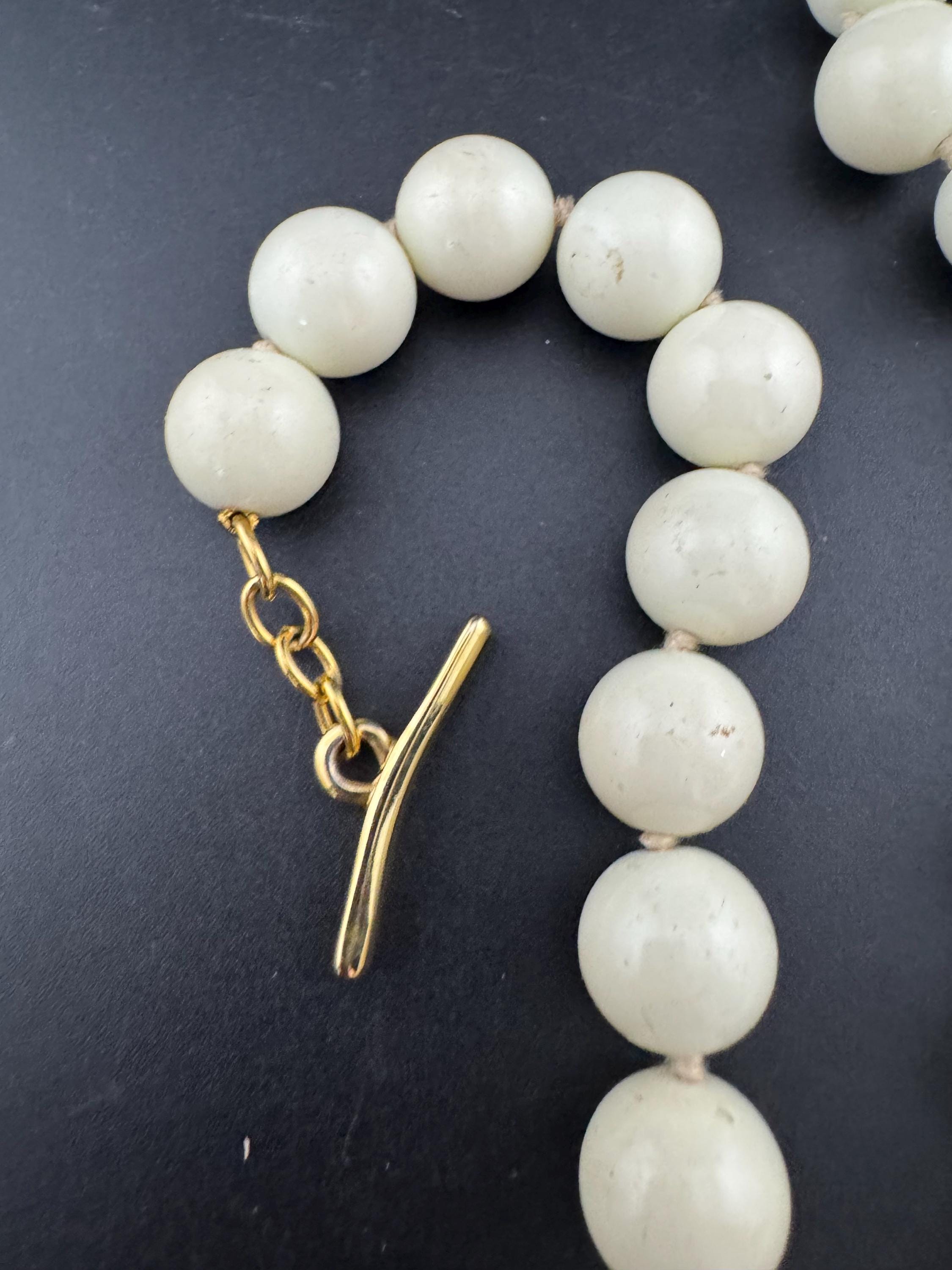 Signed Cotswold Collections Italian glass large beaded cream necklace adj to 50cm