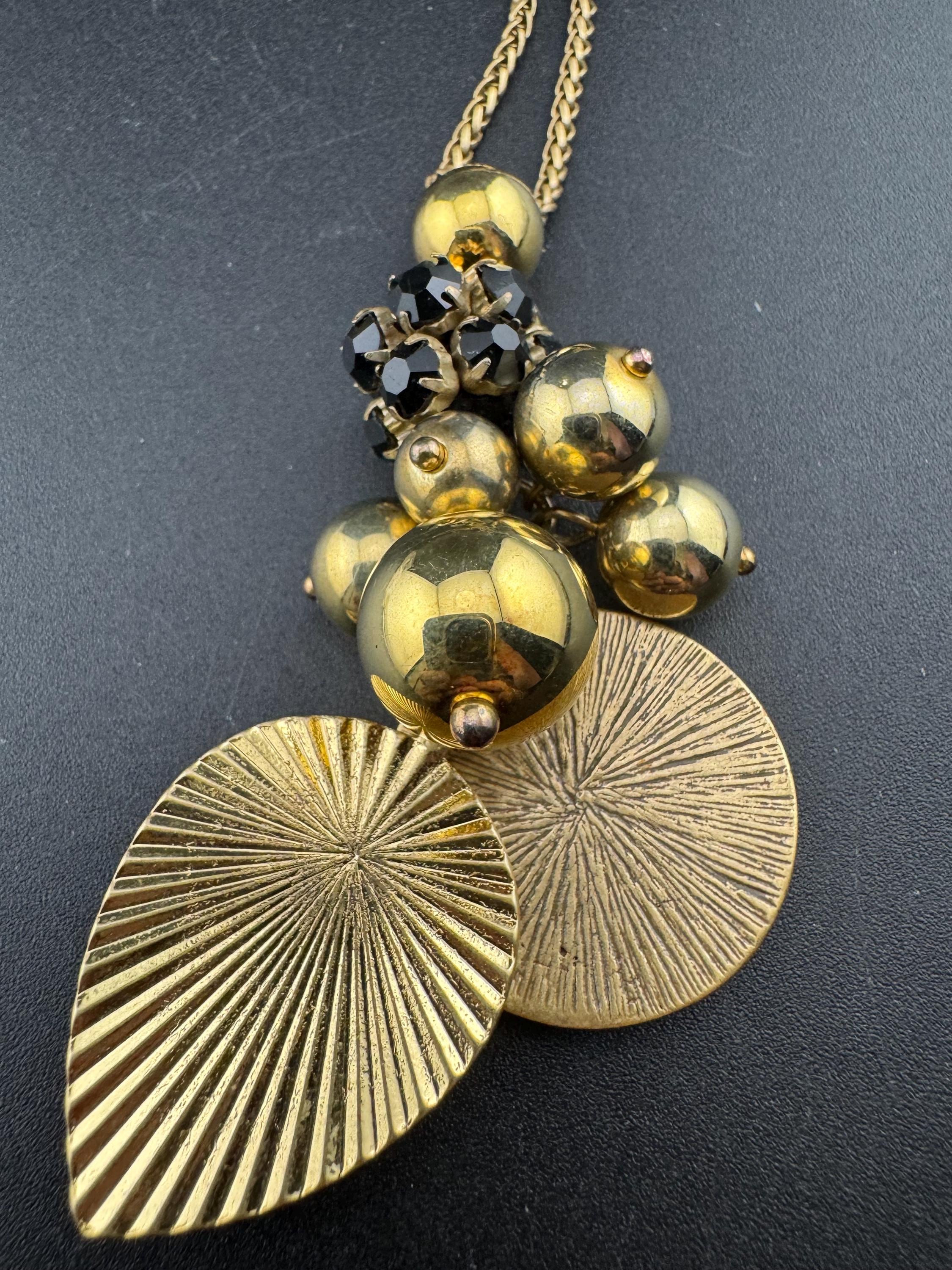 Signed Ann Taylor Green Leaf Pendant Necklace, Gold Tone