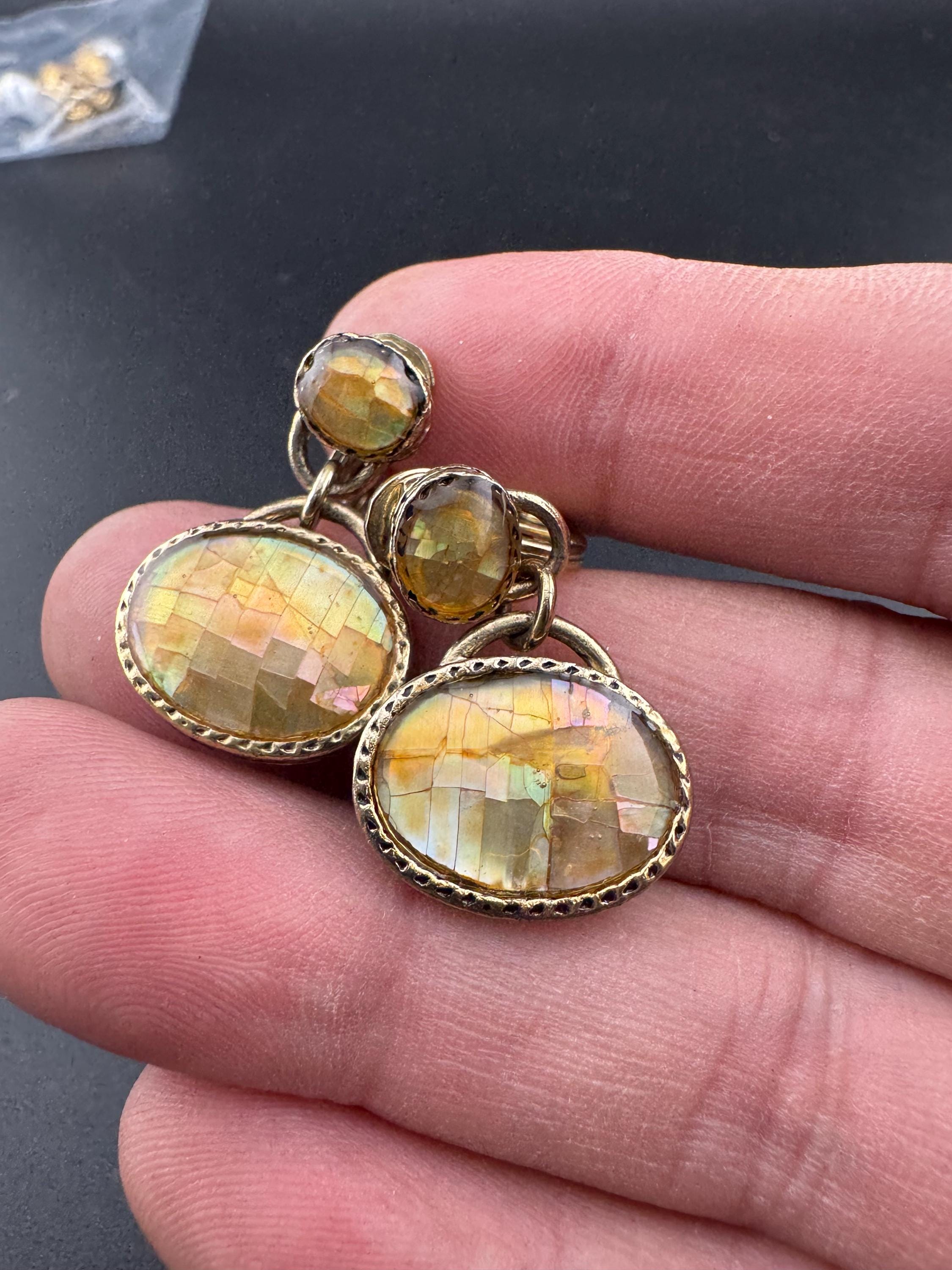 Vintage signed Monet 22ct triple gold plated shell cabochon dangly drop clip on earrings