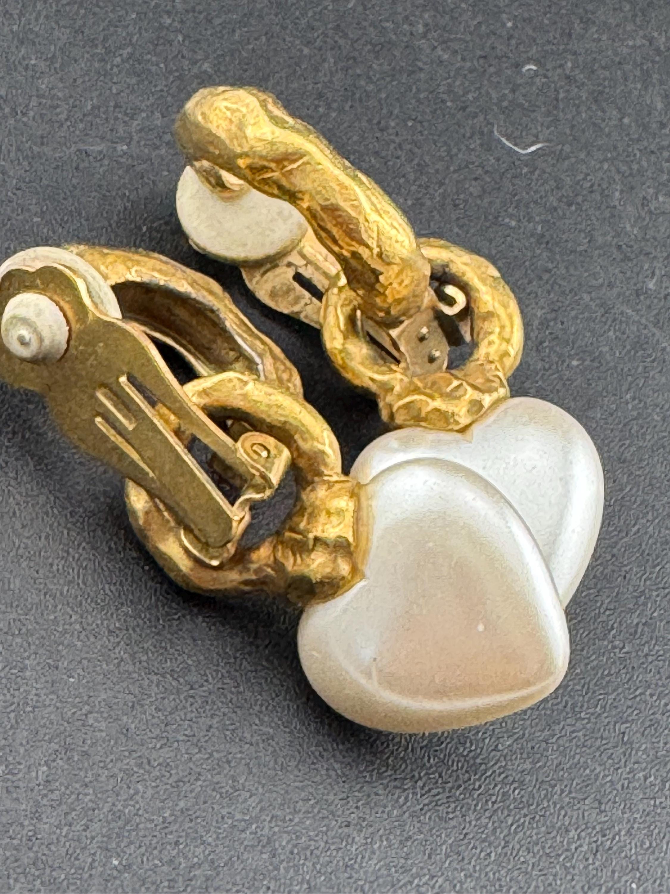 Signed AGATHA PARIS Vintage versatile Gold tone hoop and faux pearl hearts clip on earrings