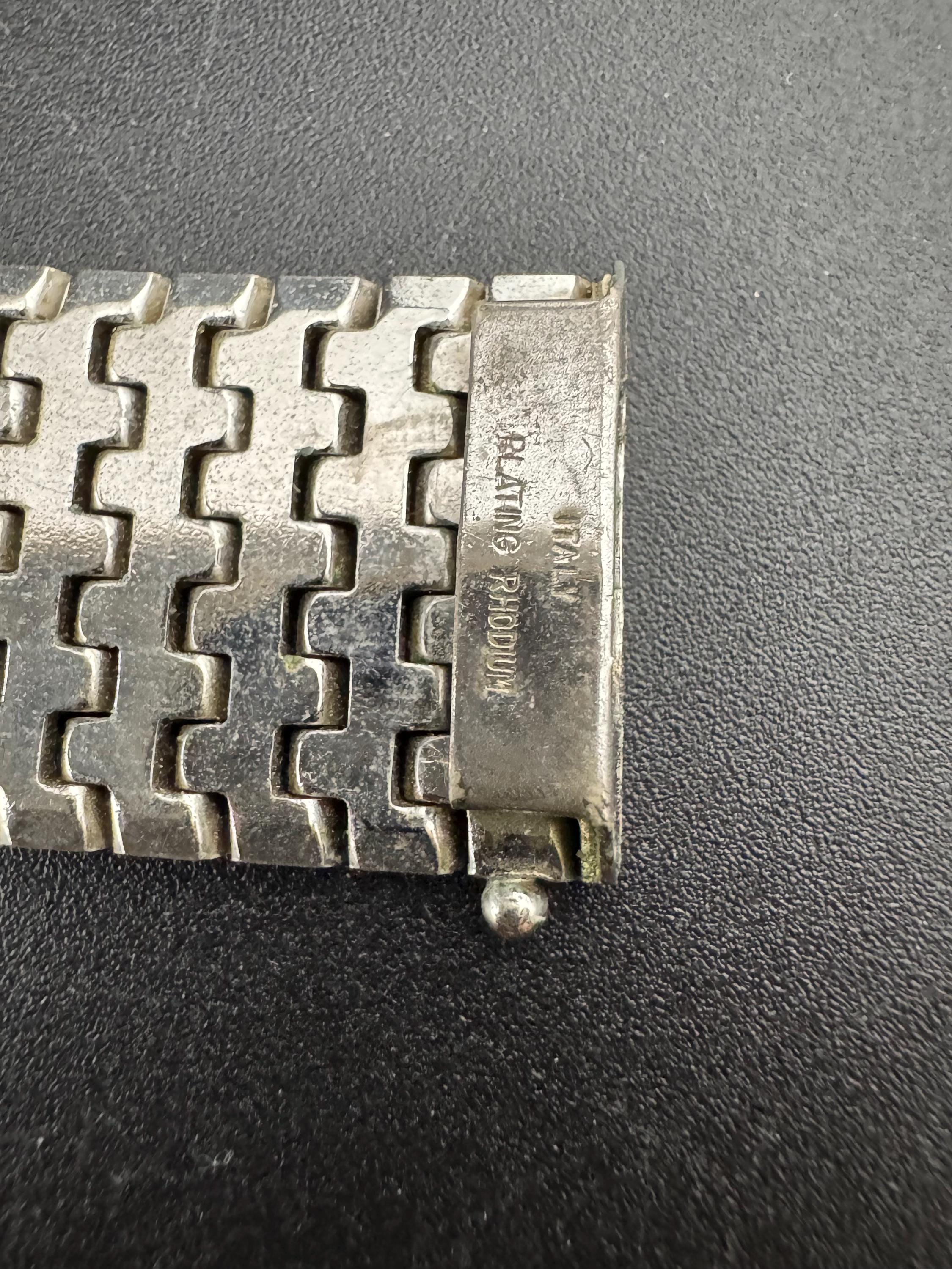 1970s Italian rhodium plated articulated textured modernist 22mm wide silver tone flat bracelet 19.5cm