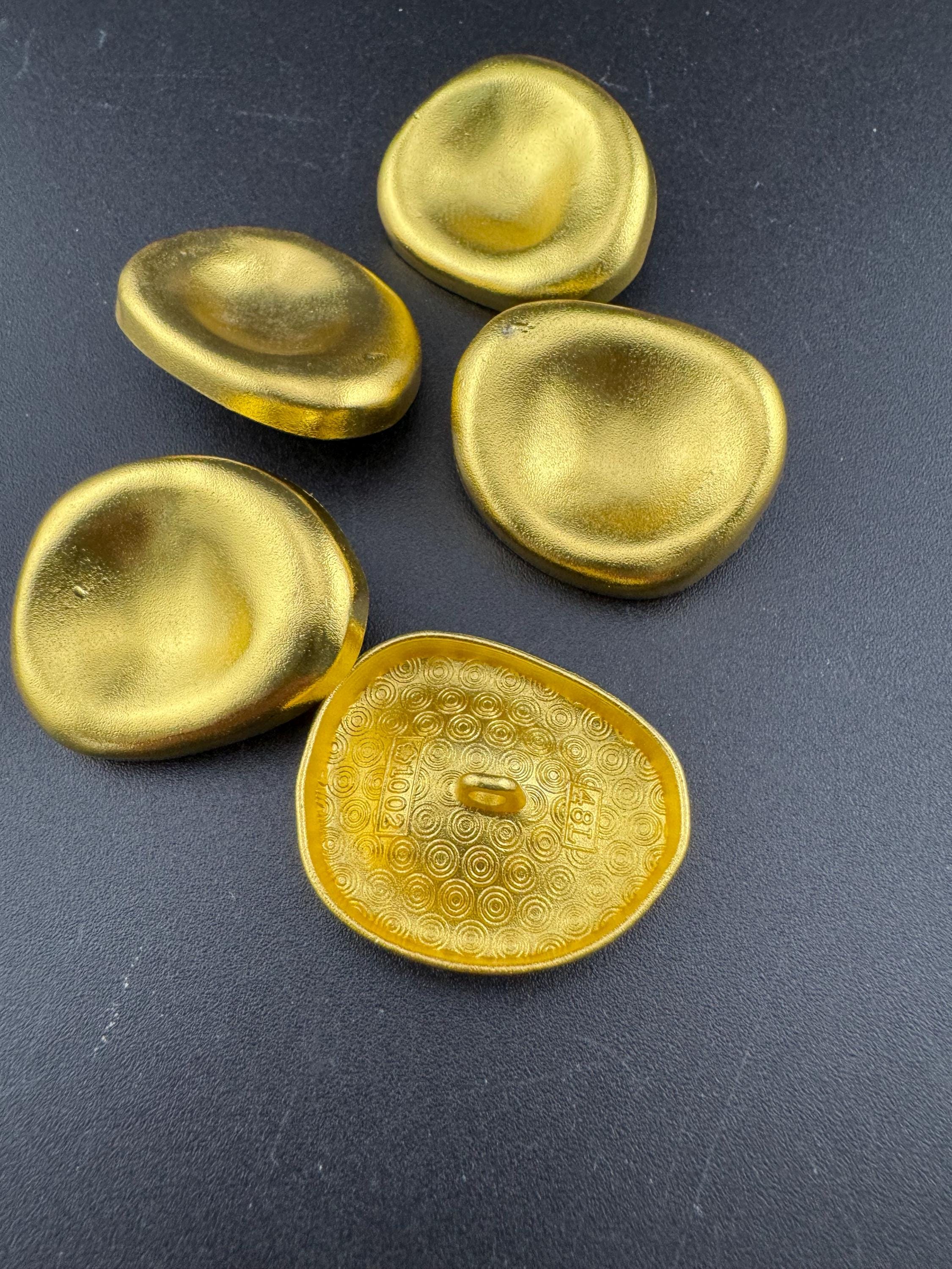 5 pieces Matt gold tone pebble buttons with metal shanks. choose your size 30mm or 20mm