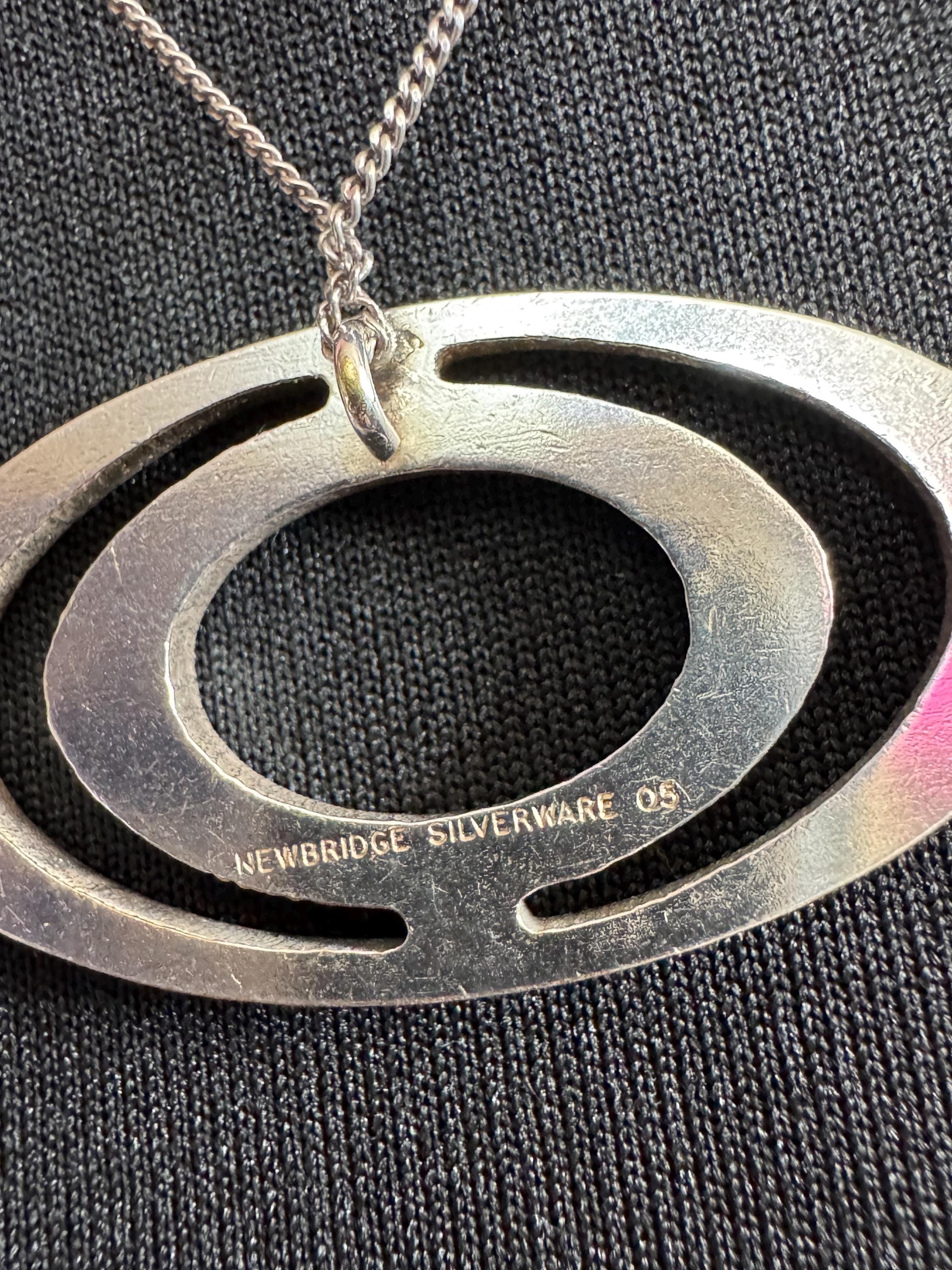 Vintage newbridge silverware 925 sterling silver modernist oval pendant and chain 48cm necklace 14 grams