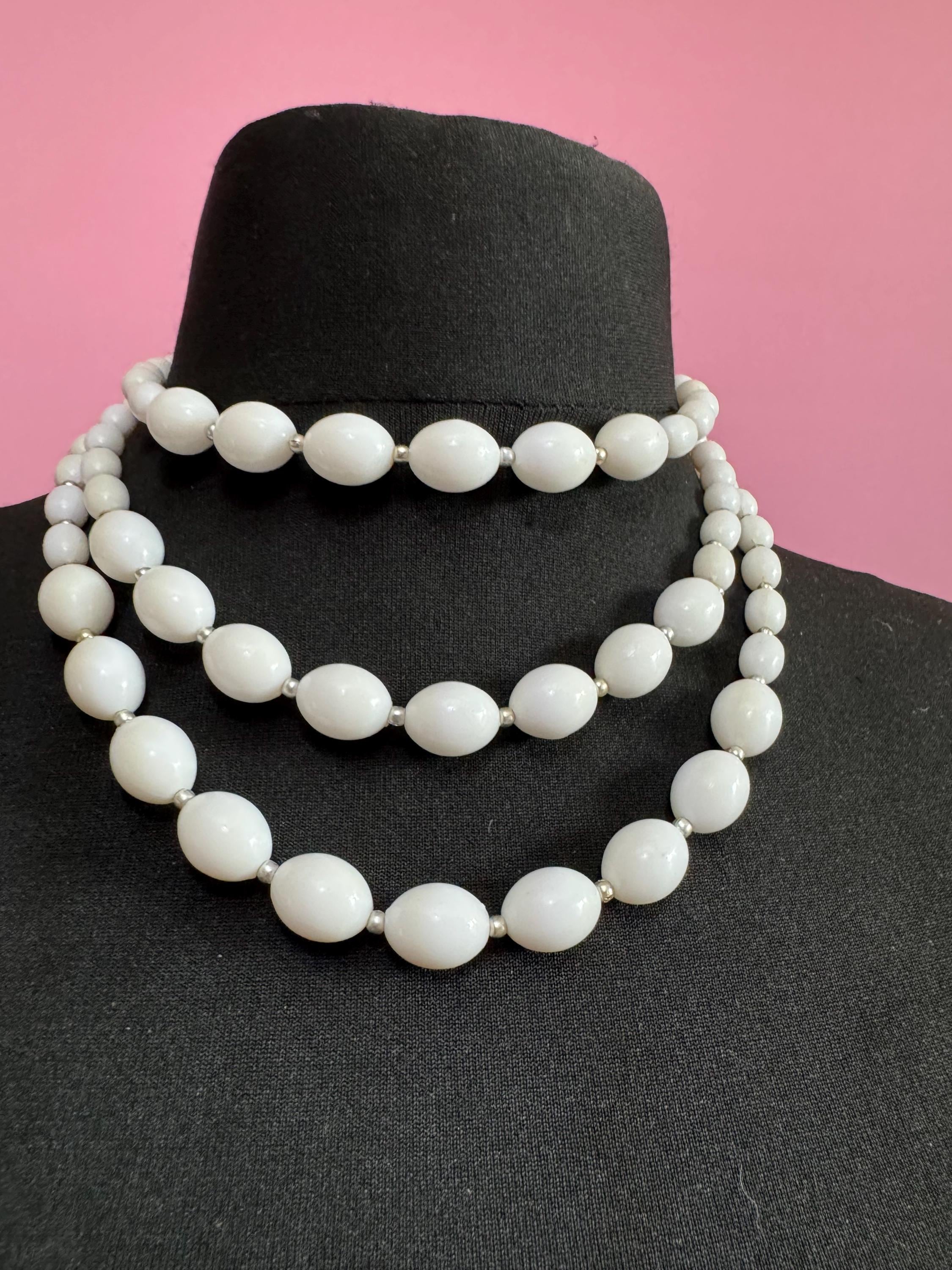 Vintage 3 row White plastic oval beaded Multistrand necklace 1950s 1960s