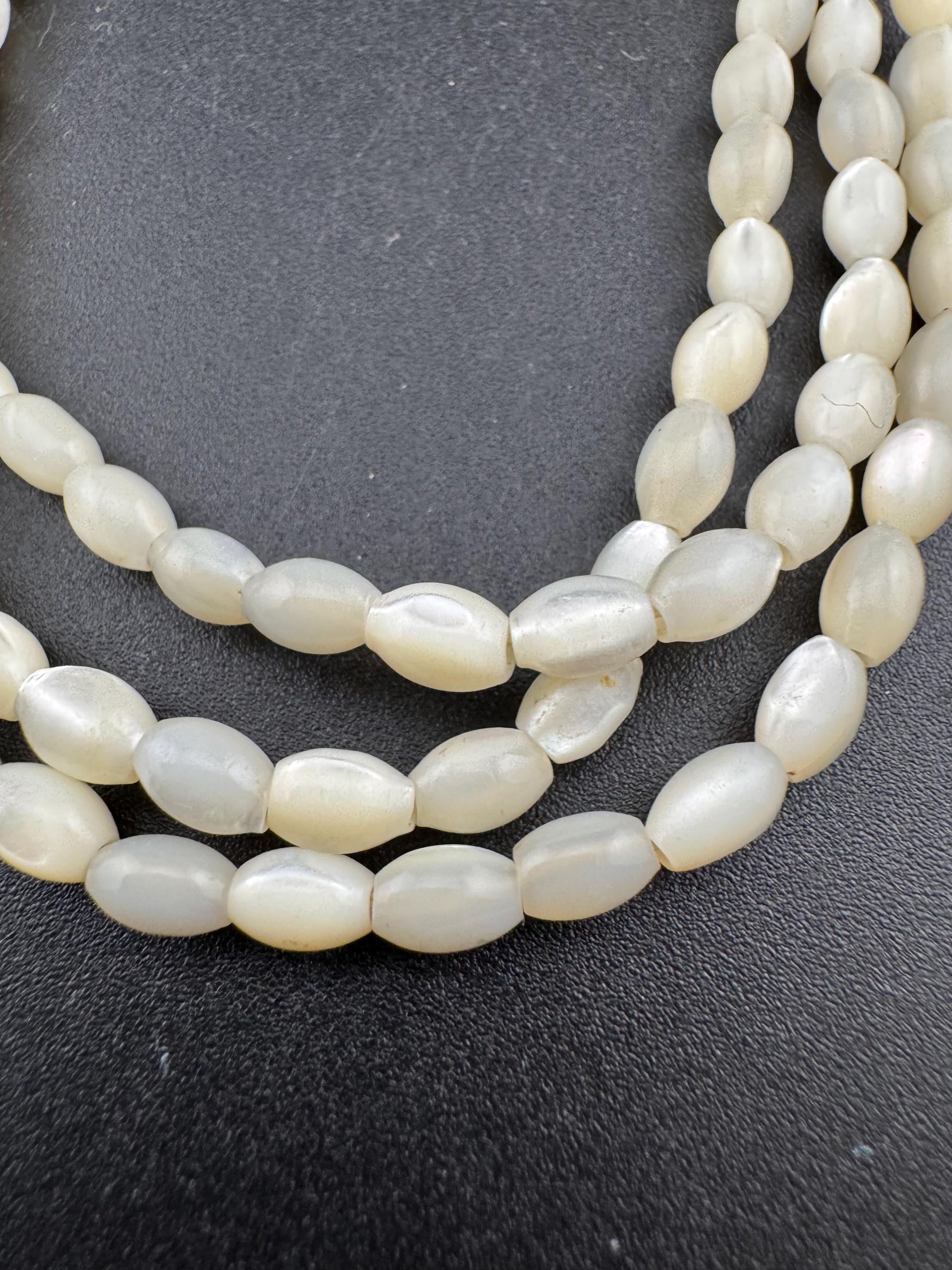 Vintage retro mother of pearl MOP Natural shell beaded necklace choker 44cm summer nautical boho festival style