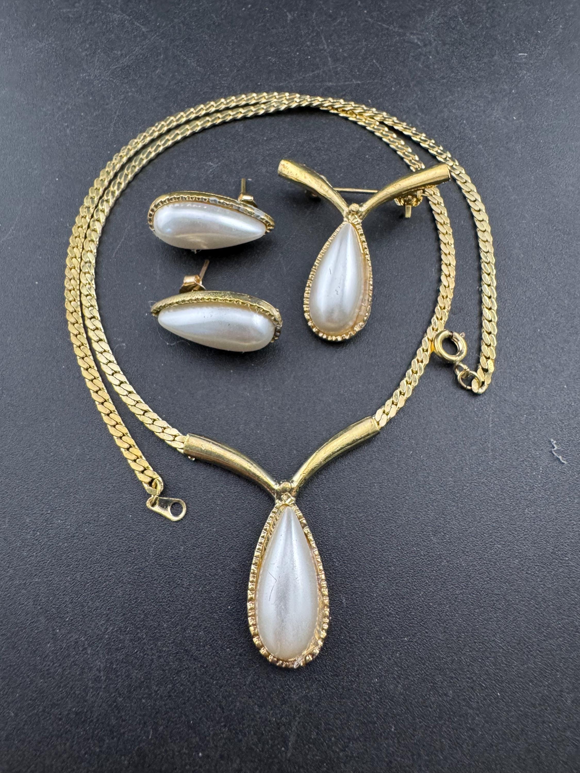 retro gold tone faux pearl jewellery set, pierced earrings, brooch and teardrop chain necklace, old shop stock