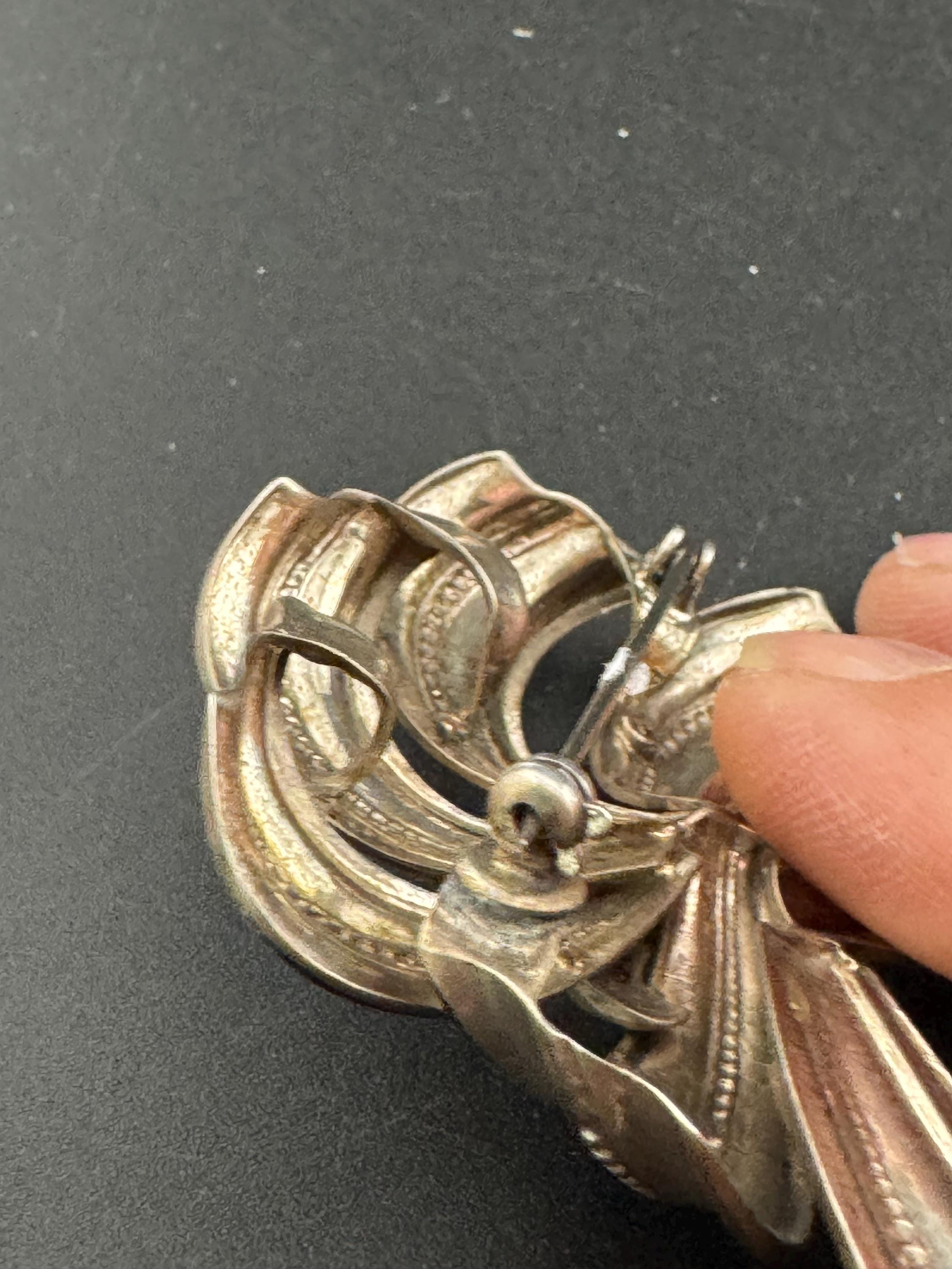 Vintage Mexican silver bow brooch, large embossed 6cm