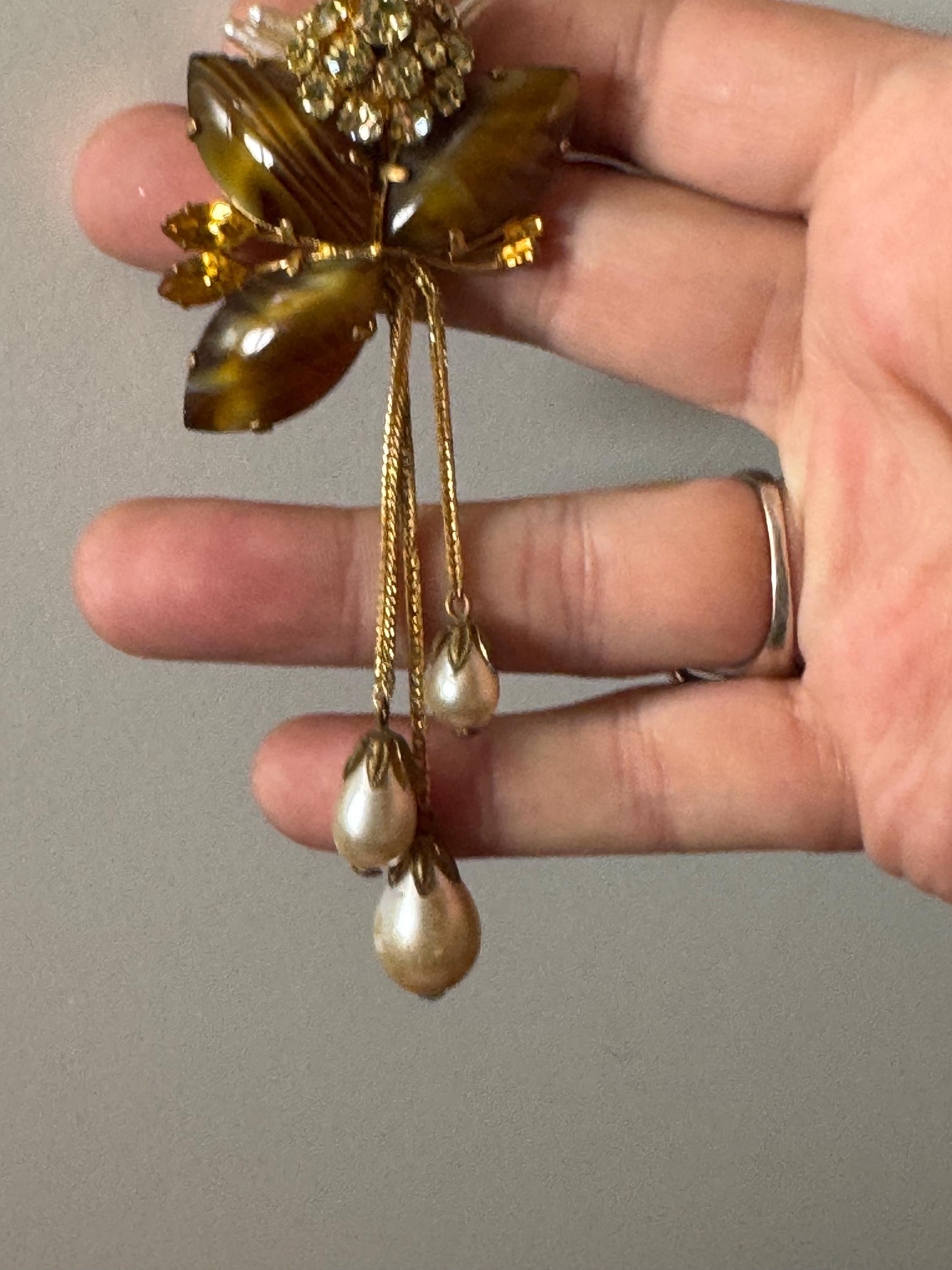 Vintage Gold Tone Brooch: Brown Glass Cabochon & Rhinestone Drop, 1950s Style