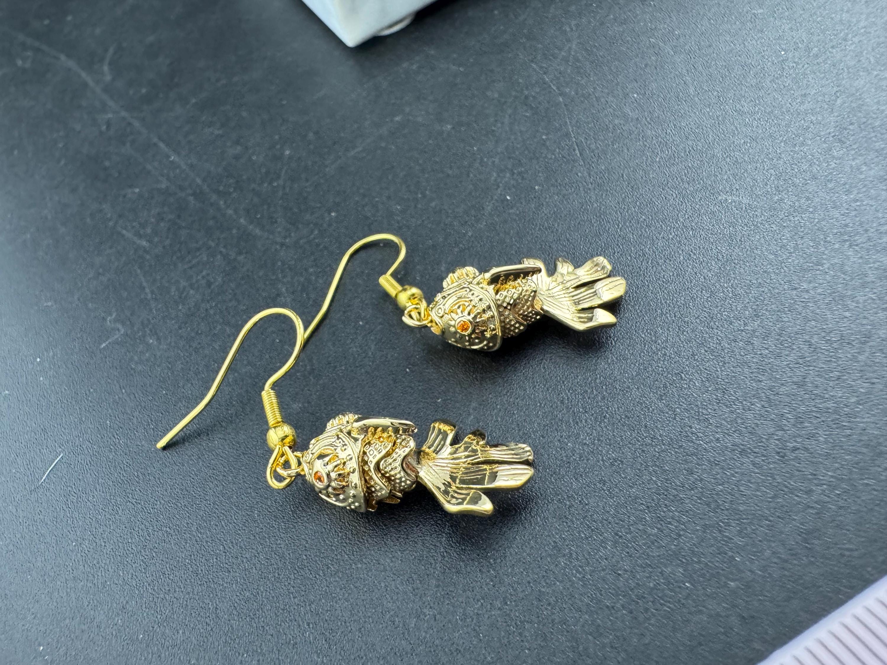 Nautical gold tone novelty articulated Japanese fish dangly drop charm earrings pierced ears