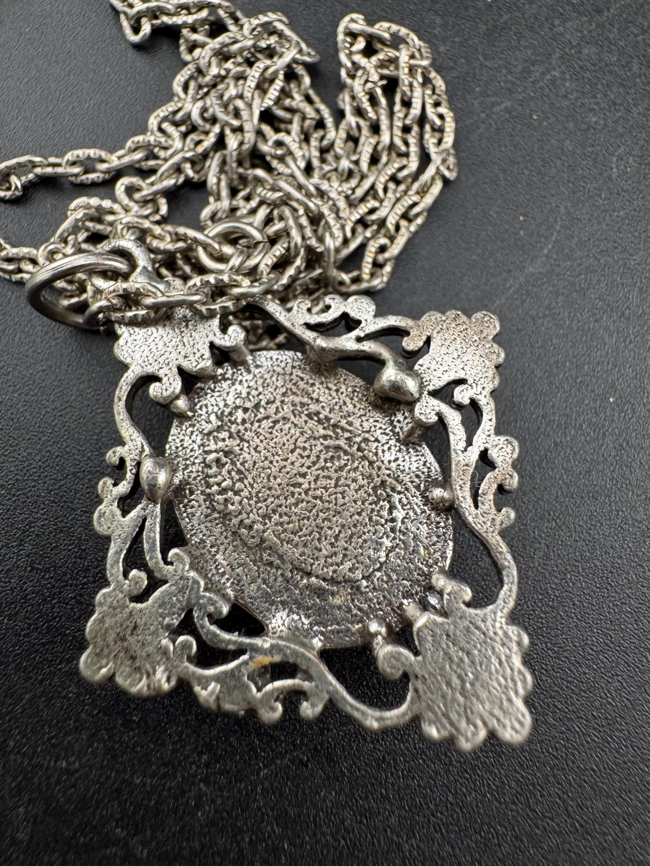 Vintage steel necklace Modernist silver tone chain with central terracotta brown cabochon Mid Century. Celtic style